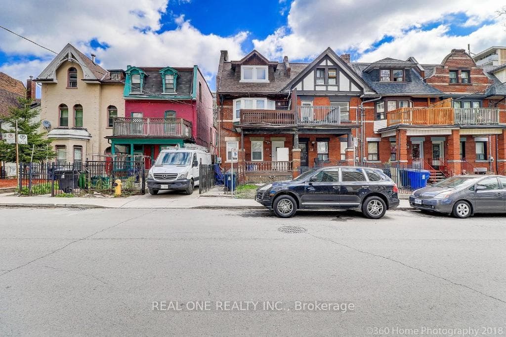 21 Homewood Avenue, Regent Park / Cabbagetown / St. James Town, ON M4Y 2J7 - Photo 1