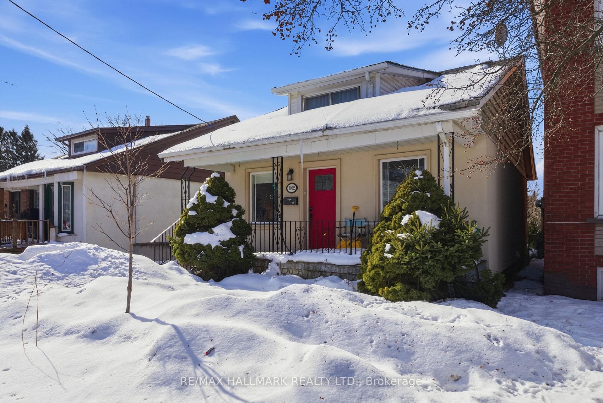 1002 Victoria Park Avenue, Danforth / East York, ON M4B 2J6 - Photo 1