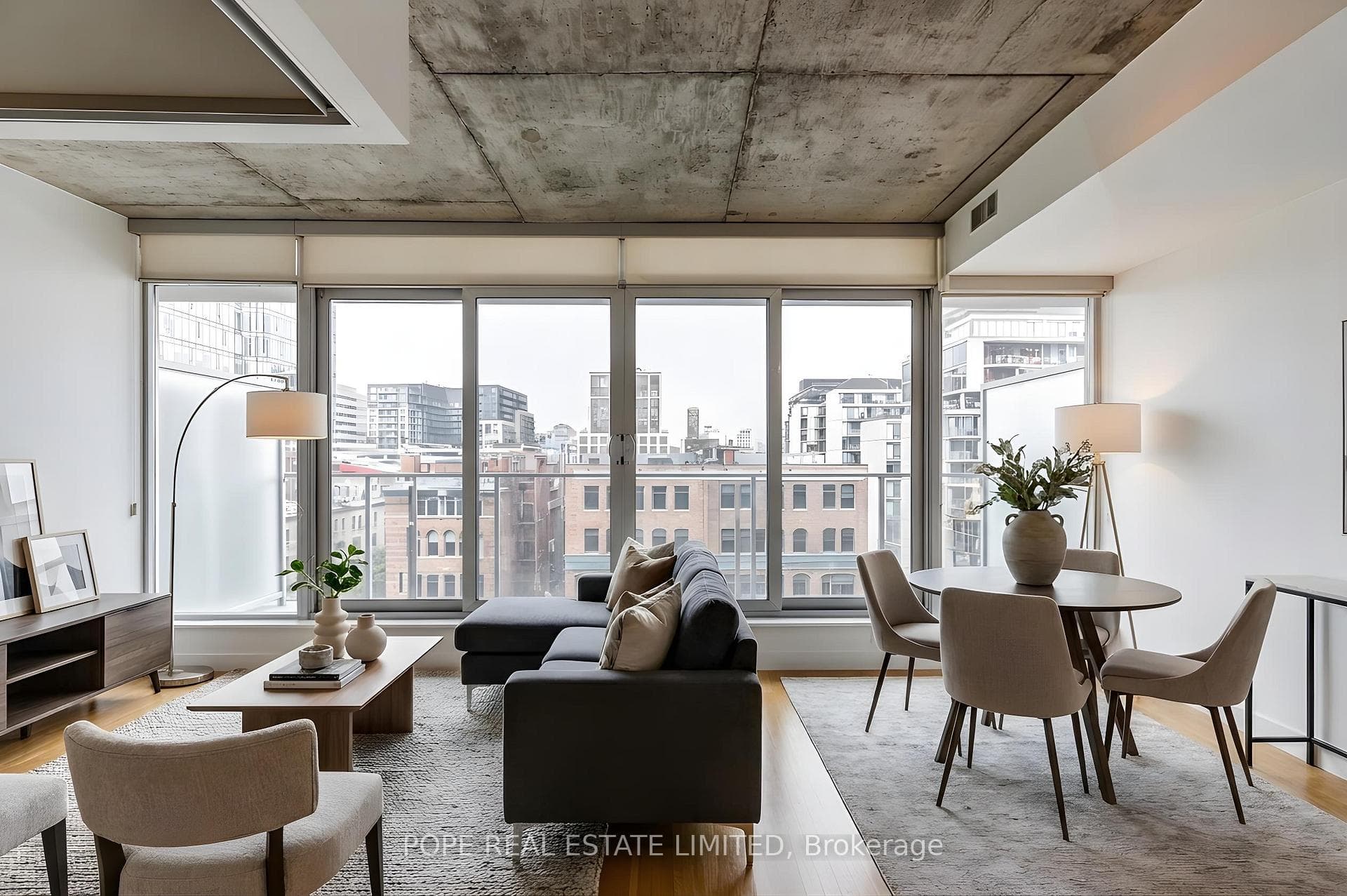 75 Portland Street Unit 802, Downtown Toronto / Waterfront, ON M5V 2M9 - Photo 1