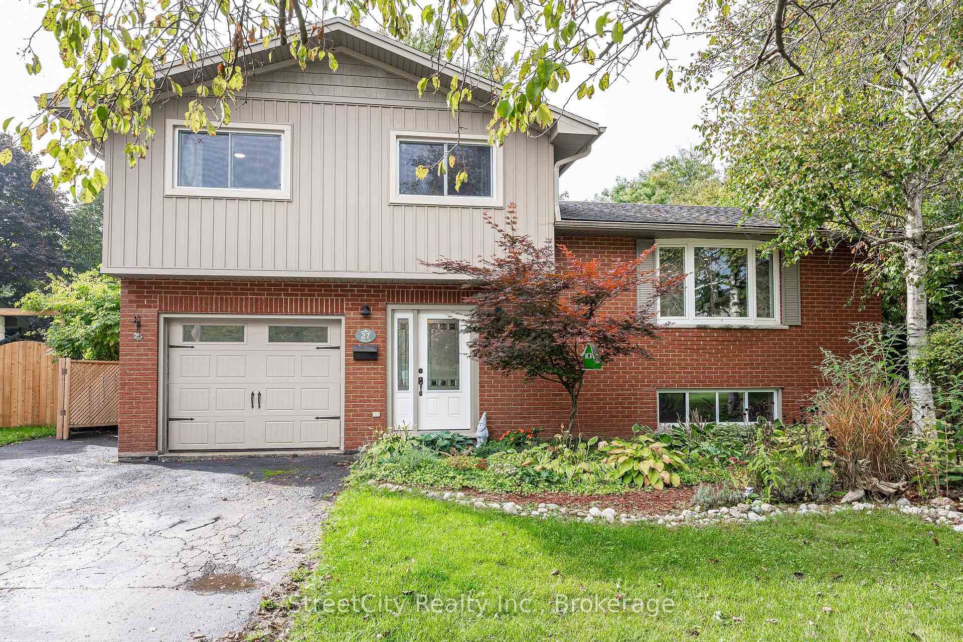 27 Riehl Court, Stratford, ON N5A 5K5 - Photo 1