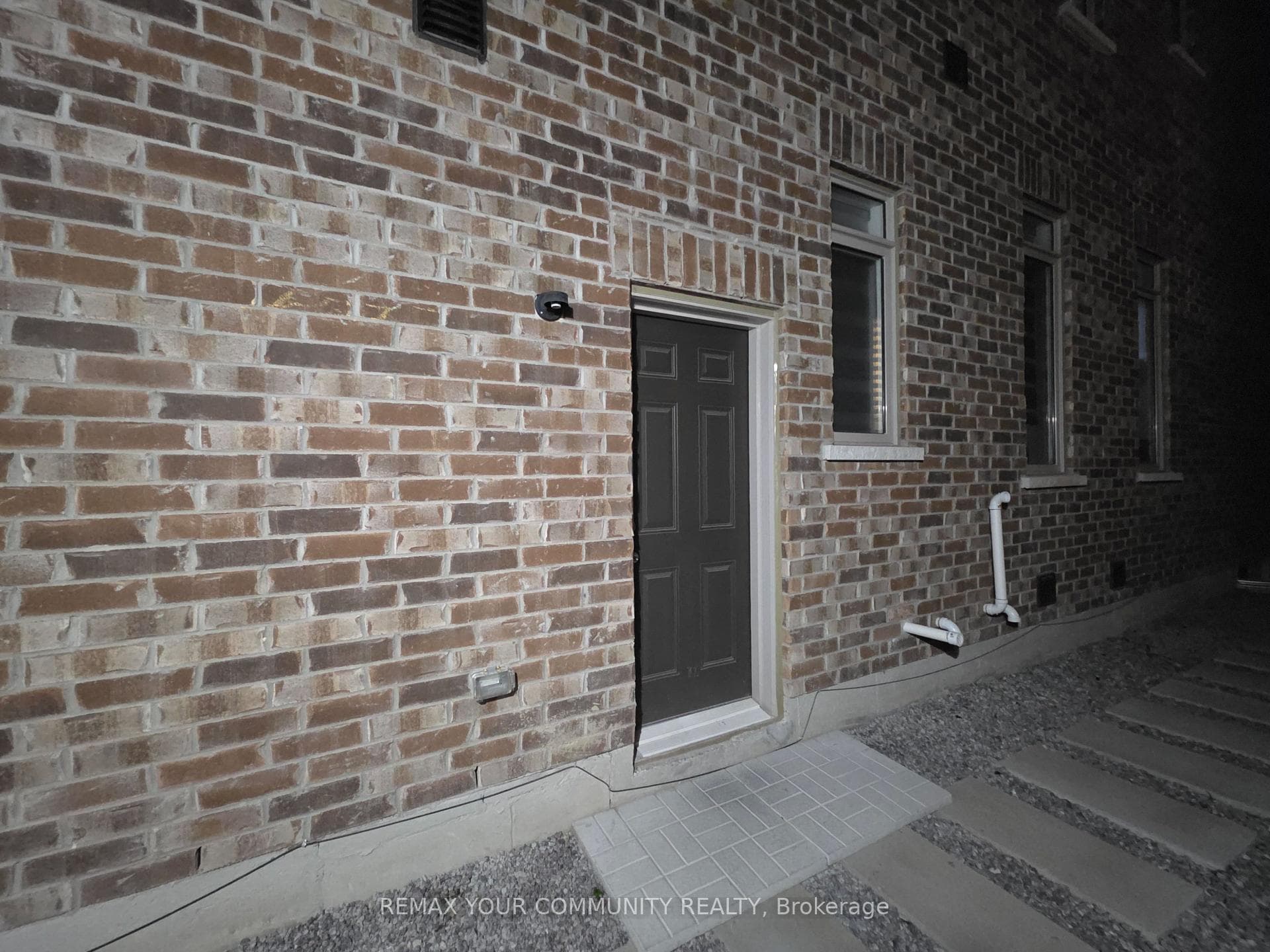 33-400 Finch Avenue Unit bsmt, Pickering, ON L1V 0G7 - Photo 1