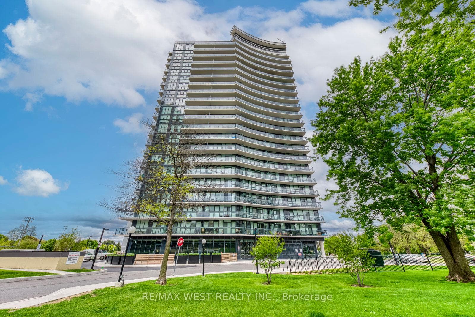 1461 Lawrence Avenue Unit 1104, York / Weston, ON M6L 0A6 - Photo 1