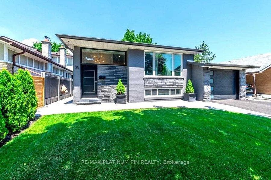 33 Buckley Crescent, Etobicoke (Kingsview Village / Humber Heights), ON M9R 3K4 - Photo 1