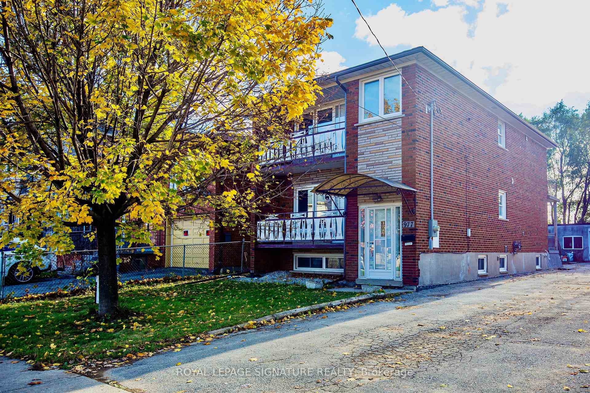 977 Glencairn Avenue Unit 4, York / Weston, ON M6B 2A8 - Photo 1