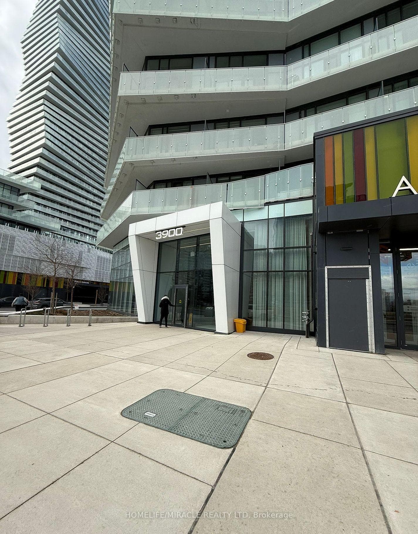 3900 Confederation Parkway Unit 212, Mississauga, ON L5B 0M3 - Photo 1
