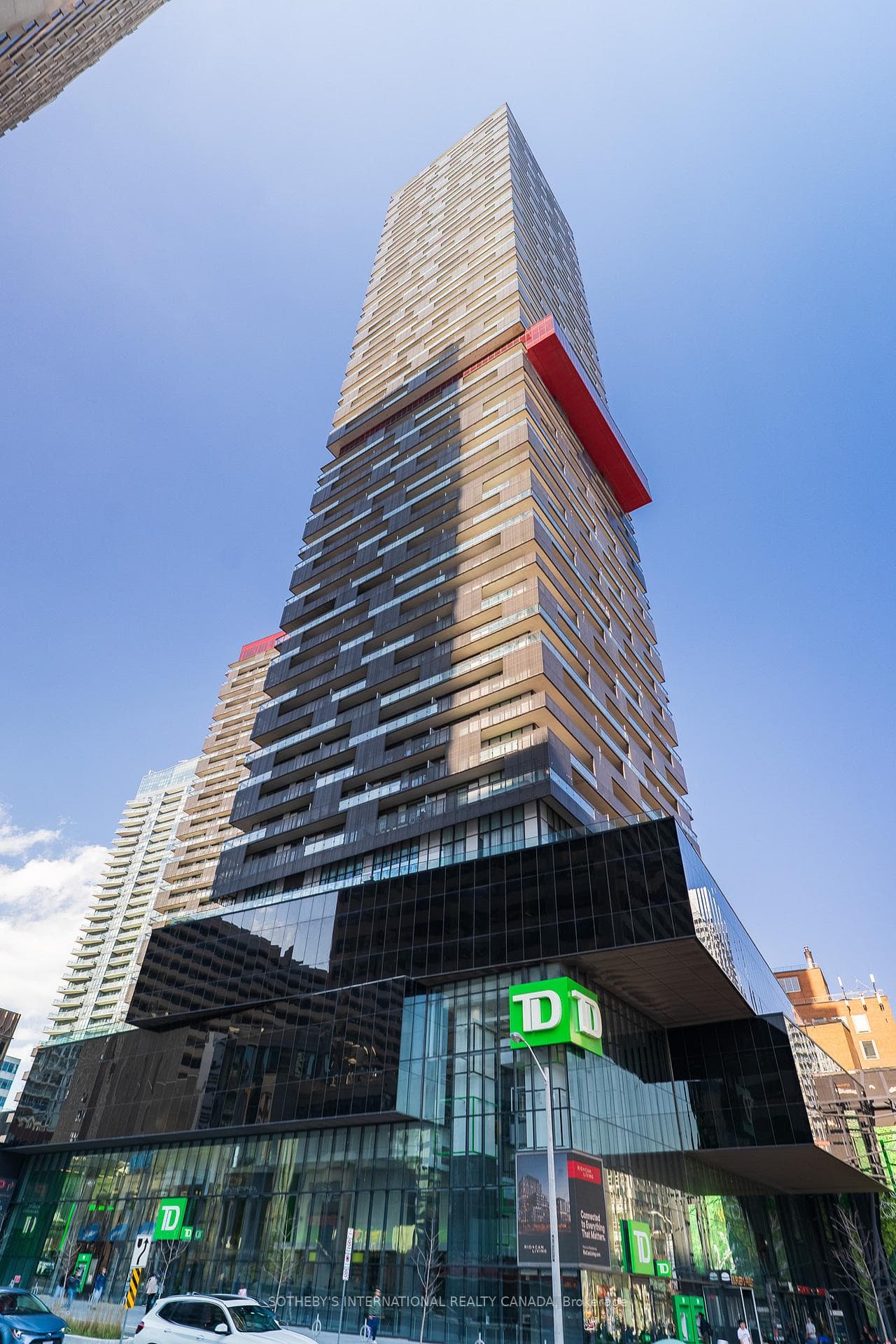 8 Eglinton Avenue Unit 1710, Leaside / Davisville, ON M4P 0C1 - Photo 1