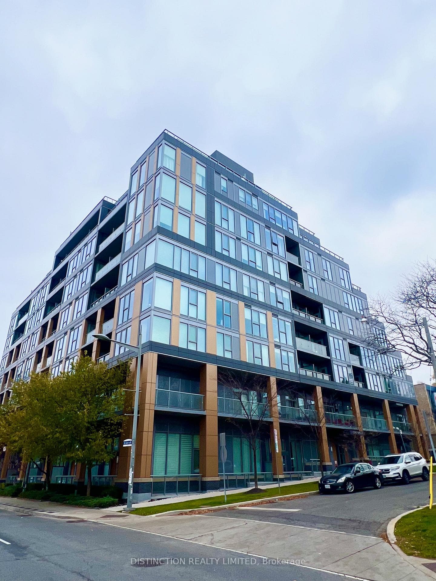 6 Parkwood Avenue Unit 405, Annex / Yorkville / Summerhill, ON M4V 0A3 - Photo 1