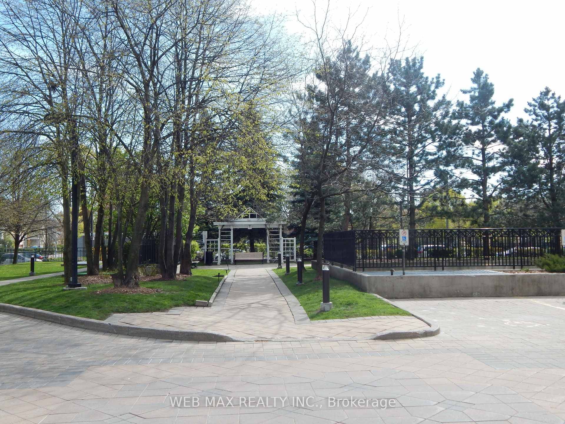 18 Hillcrest Avenue Unit 206, Toronto C14