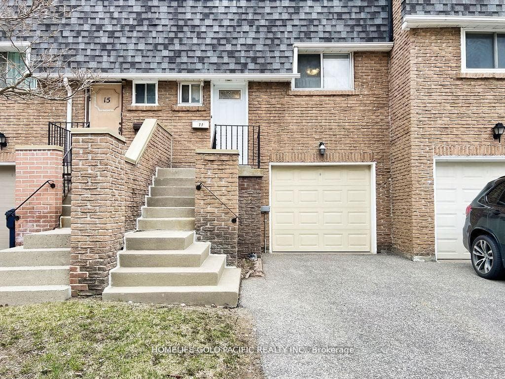 42 Stonehill Court Unit 11, Scarborough Village / Eglinton East, ON M1W 2V3 - Photo 1