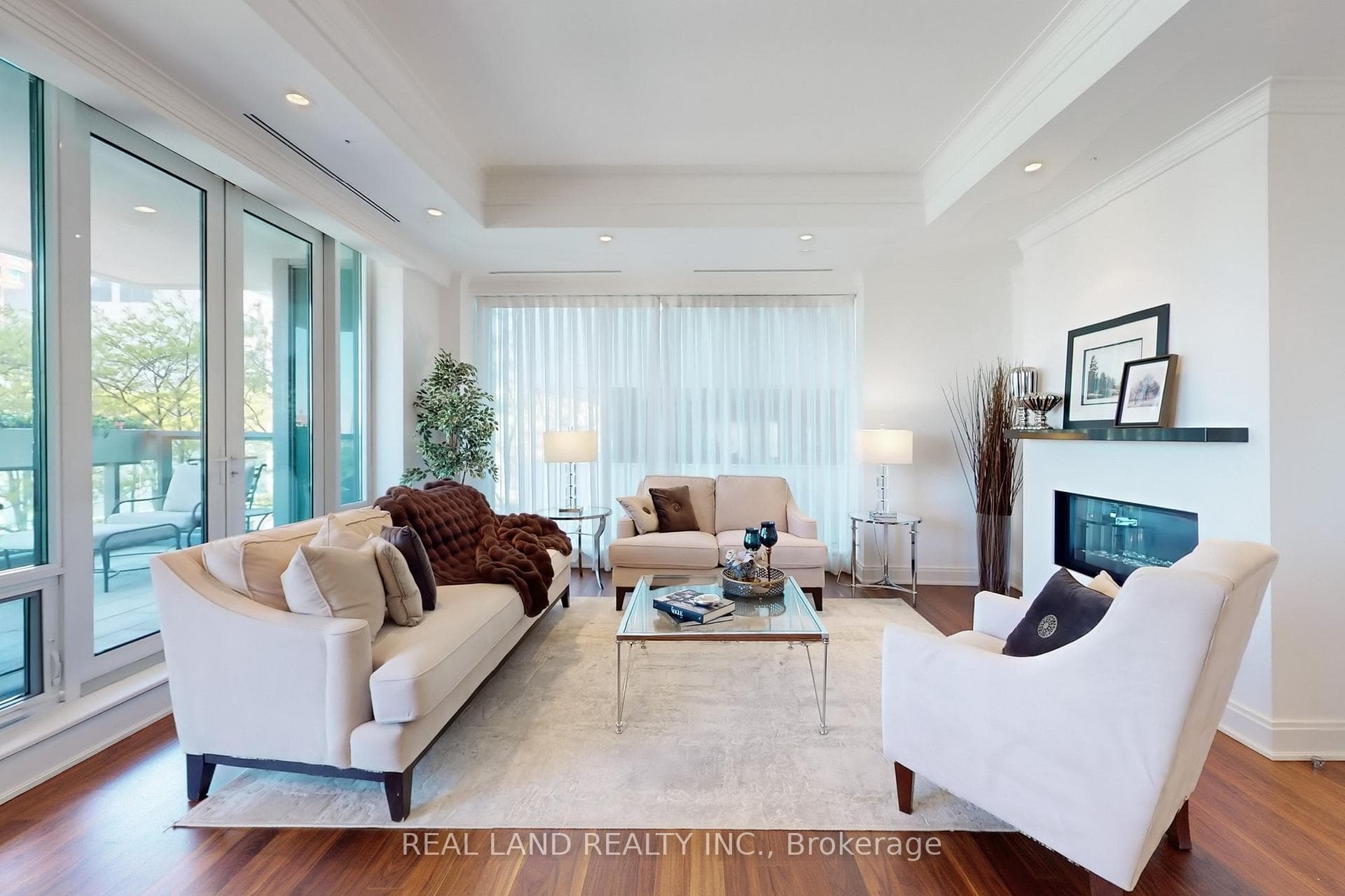 206 Bloor Street Unit 1001, Annex / Yorkville / Summerhill, ON M5S 1T8 - Photo 1