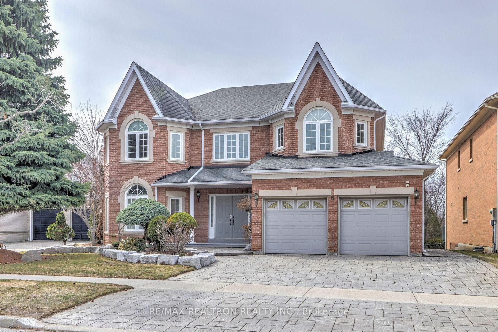 6 White Oak Crescent, Richmond Hill, ON L4B 3R3 - Photo 1