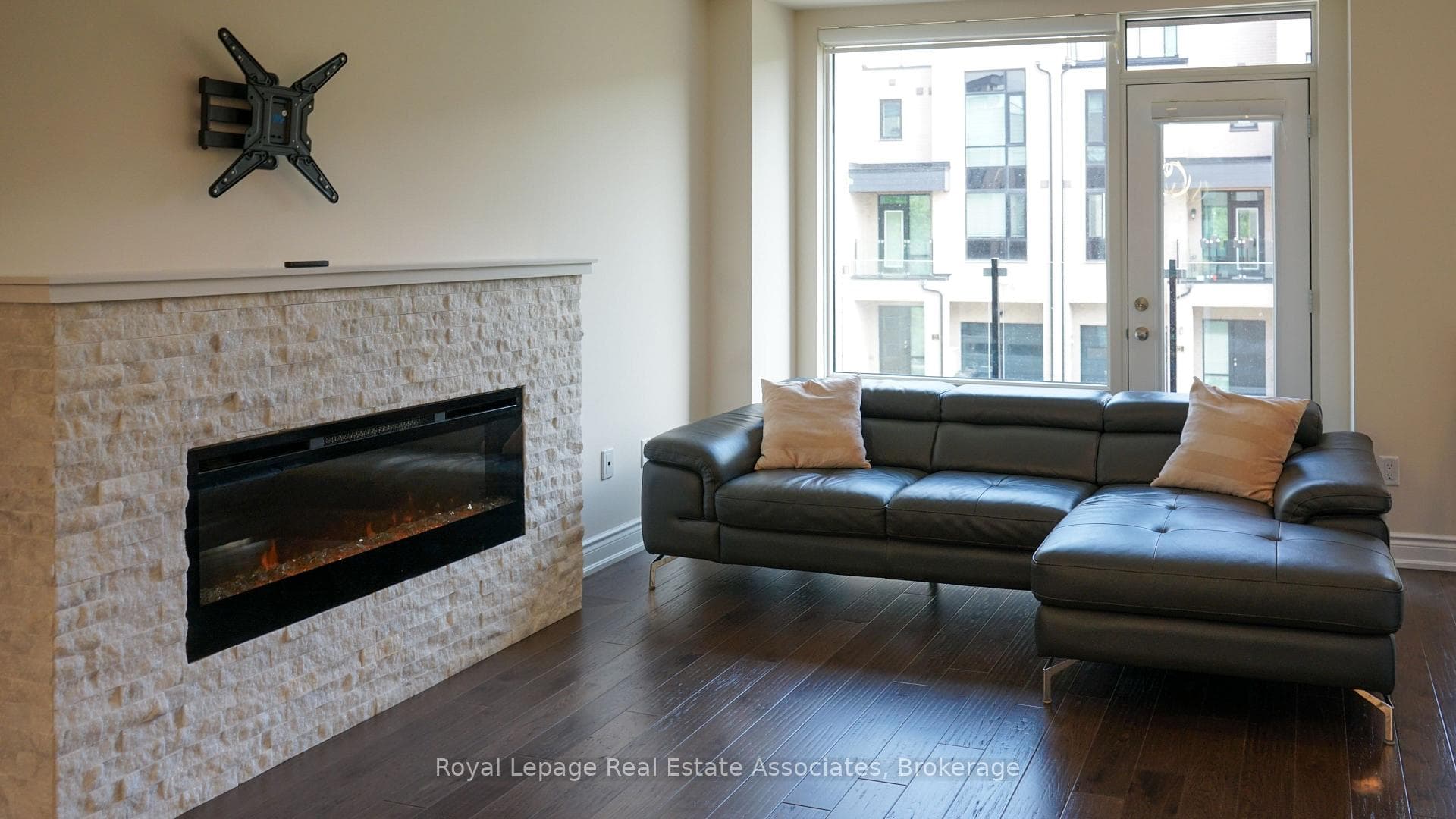 72 Pony Farm Drive, Etobicoke (Kingsview Village / Humber Heights), ON M9R 0B3 - Photo 1