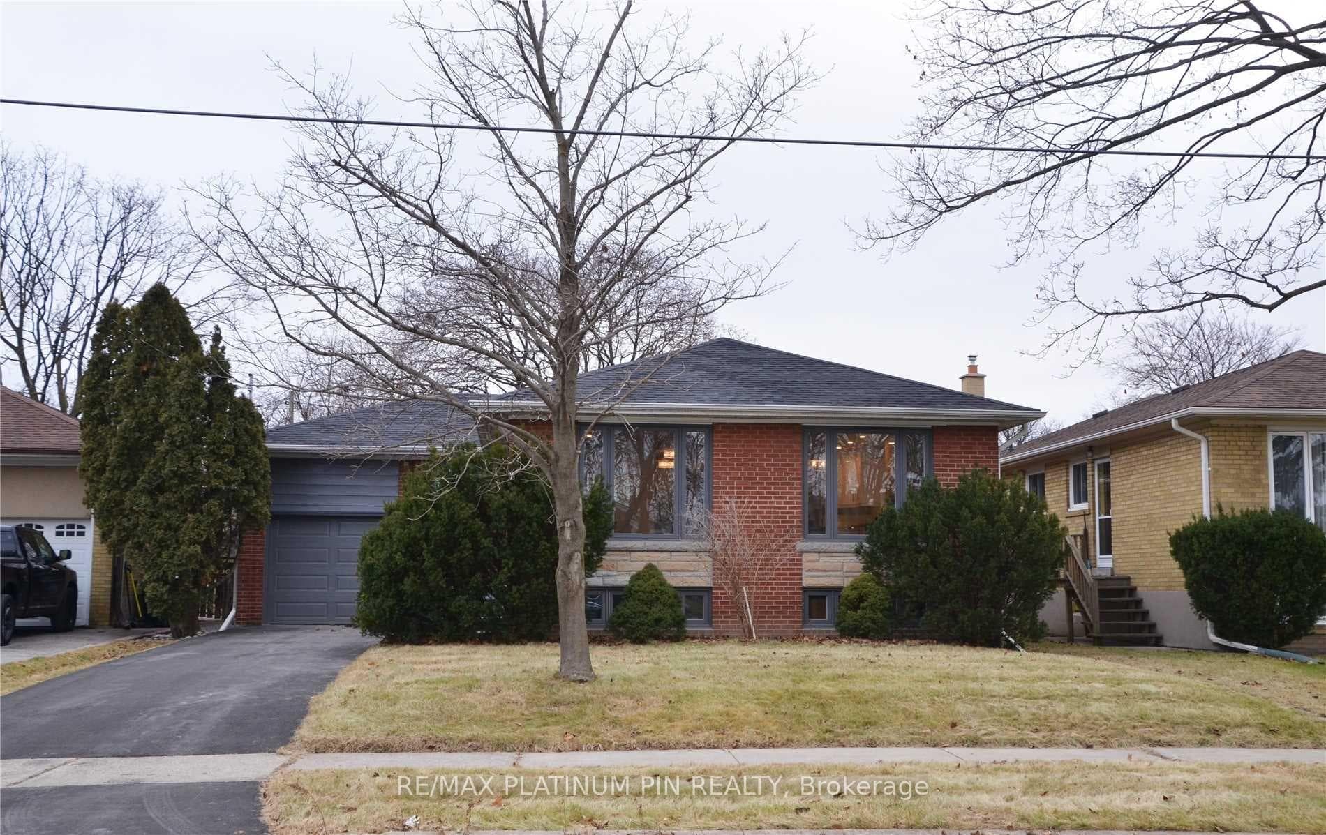 73 Lavington Drive, Etobicoke (Kingsview Village / Humber Heights), ON M9R 2H3 - Photo 1