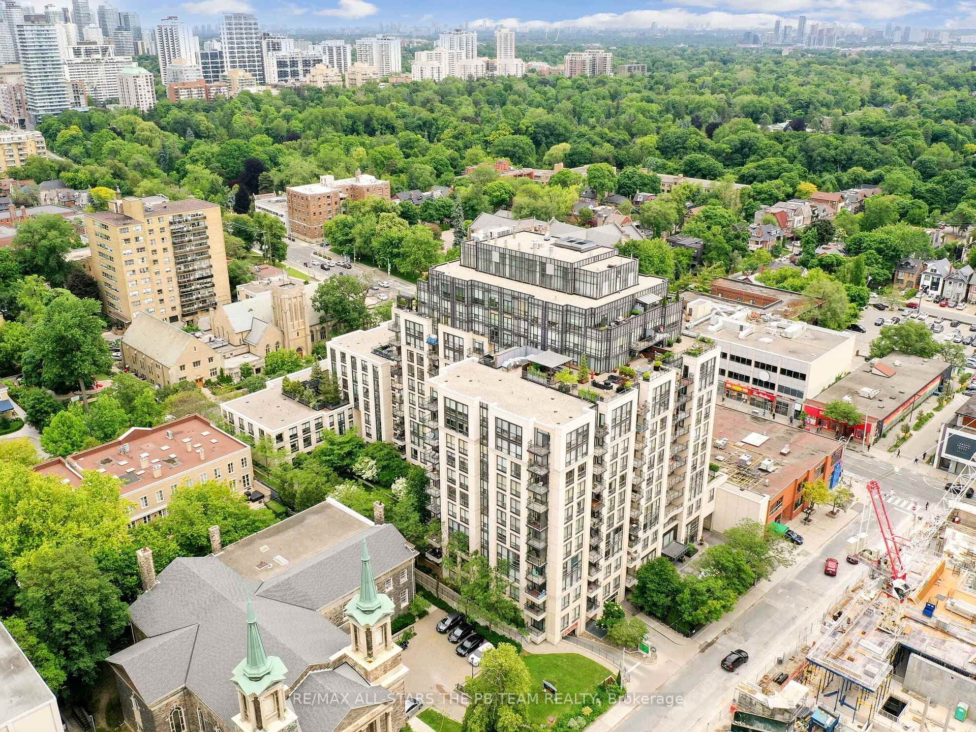 10 Delisle Avenue Unit 208, Annex / Yorkville / Summerhill, ON M4V 3C6 - Photo 1