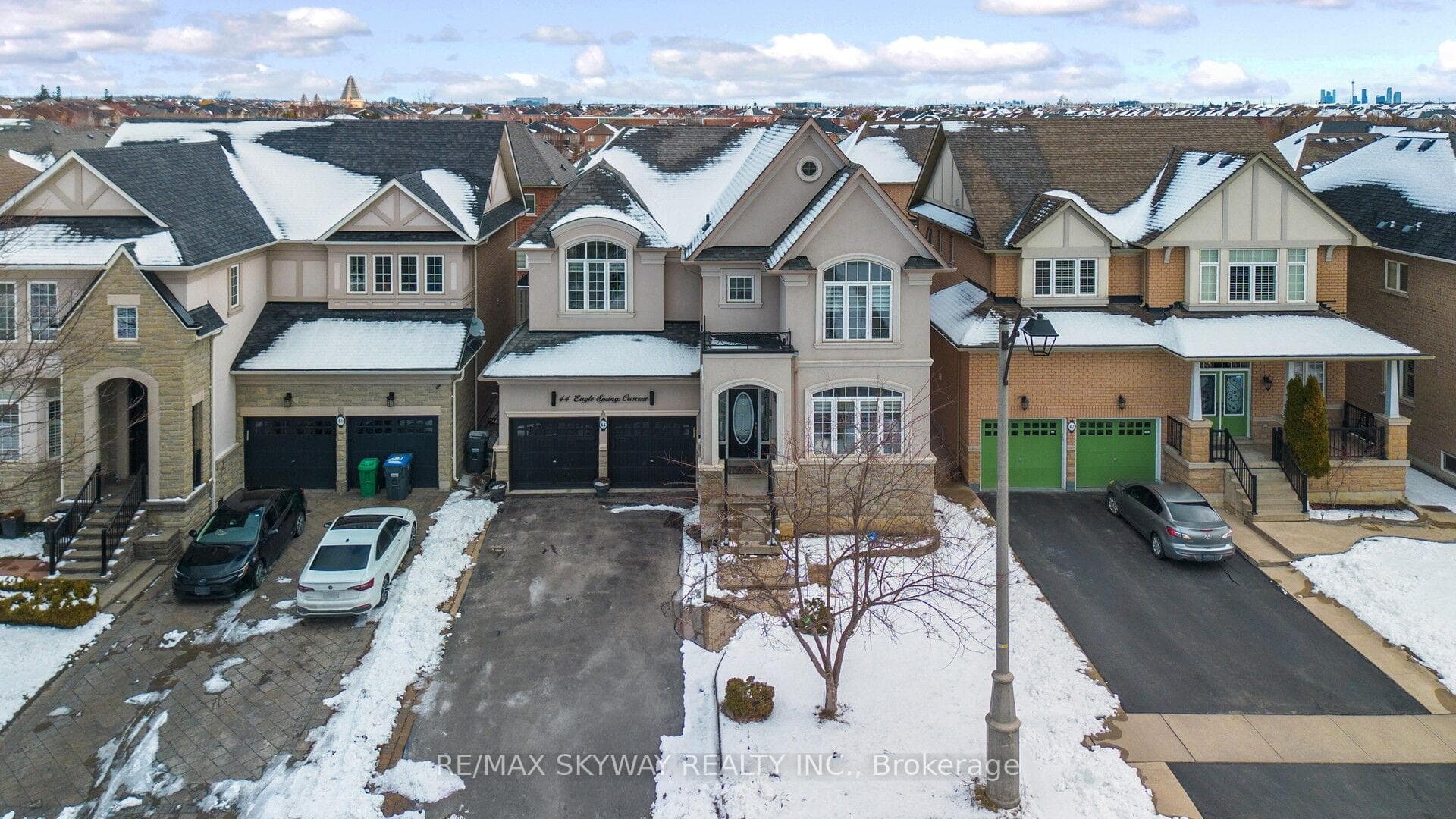 44 Eaglesprings Crescent, Brampton, ON L6P 2W2 - Photo 1
