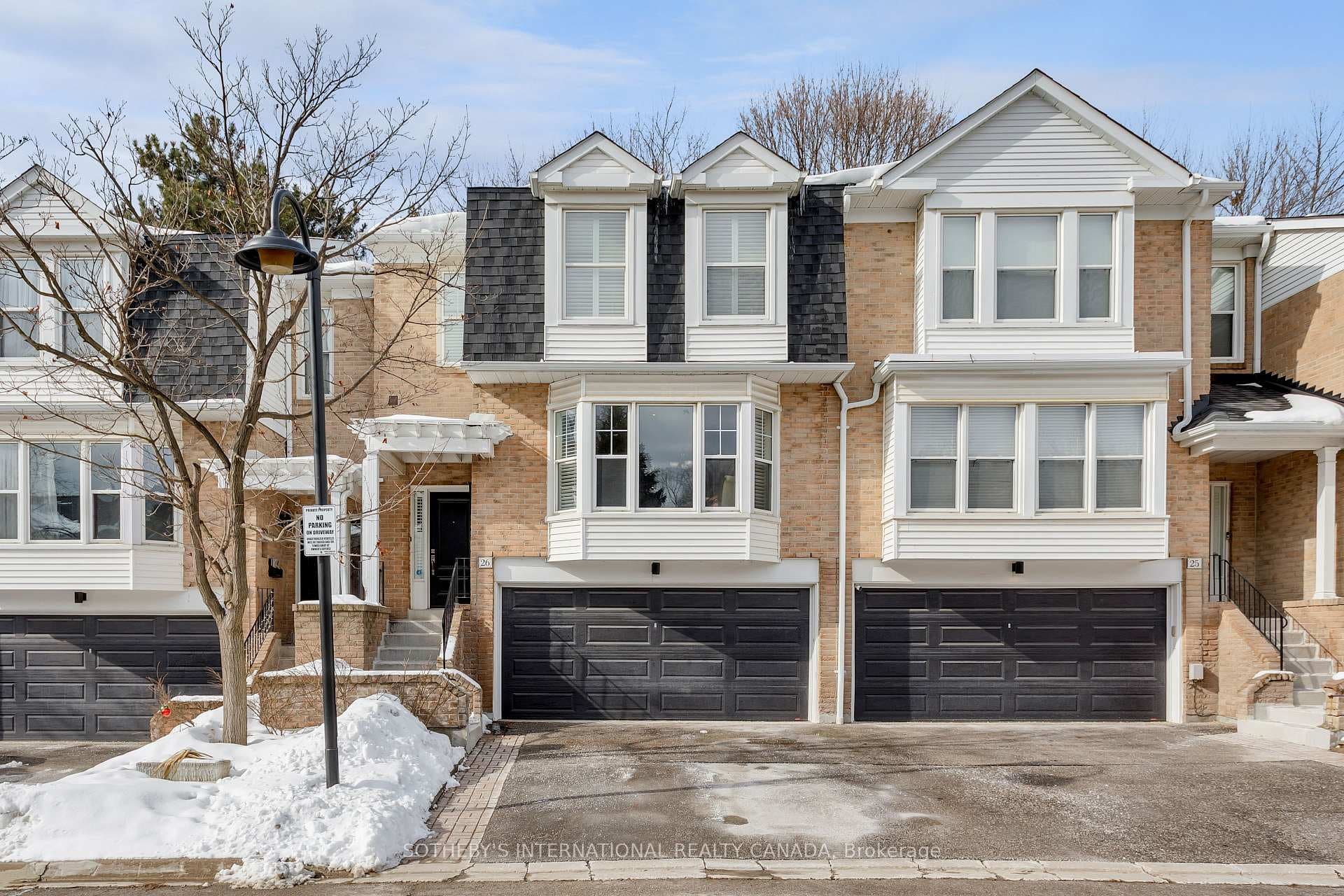 26 Tamarack Circle, Etobicoke (Kingsview Village / Humber Heights), ON M9P 3T9 - Photo 1