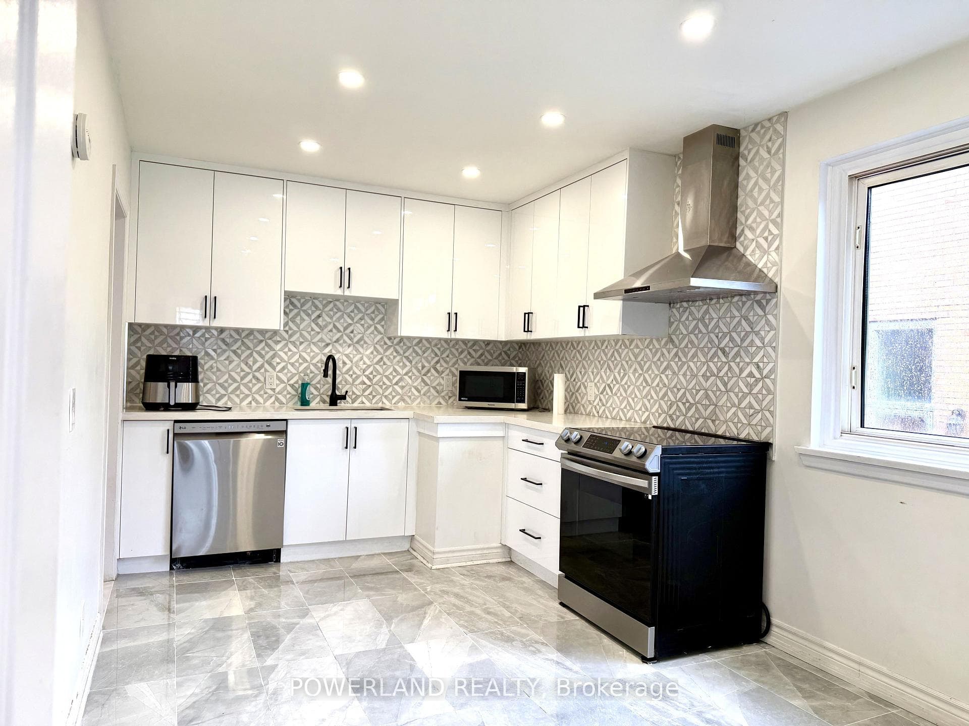72 Pynford Crescent Unit Main floor, Don Mills / Parkwoods / Victoria Village, ON M3A 1W8 - Photo 1