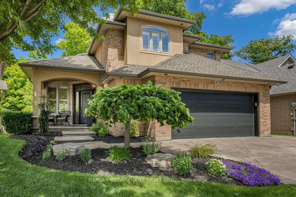 4176 Bianca Forest Drive, Burlington, ON L7M 4L4 - Photo 1