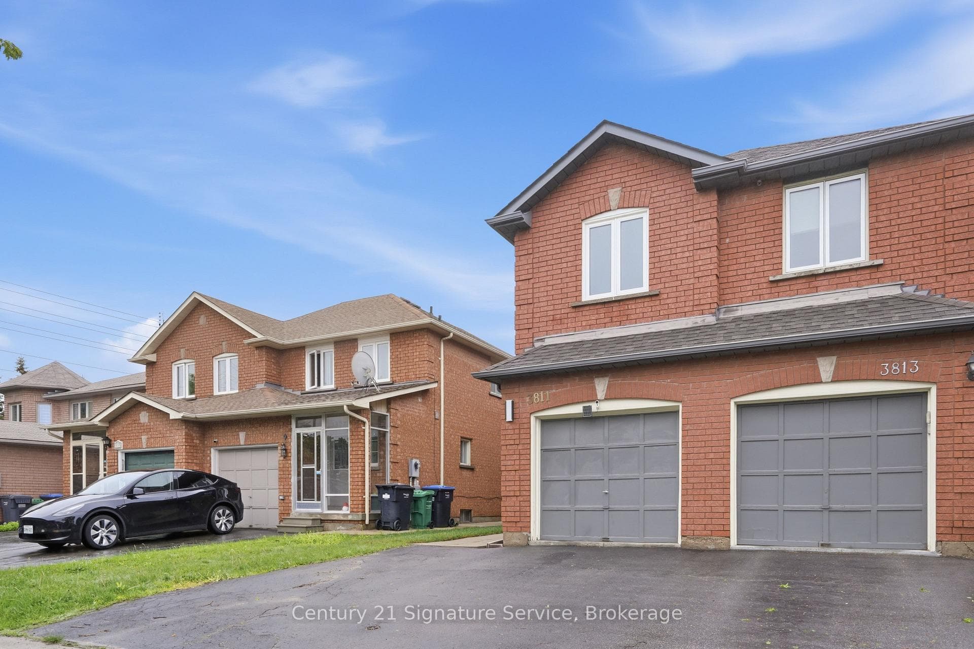 3811 Densbury Drive, Mississauga, ON L5N 6Z3 - Photo 1