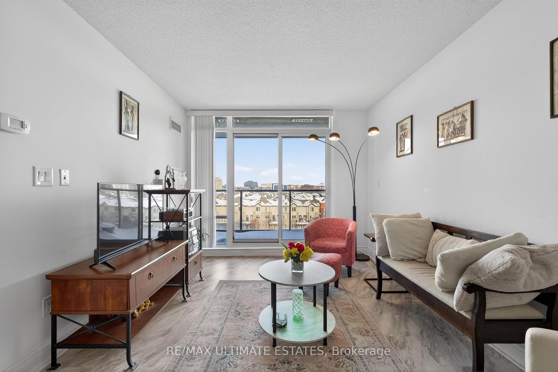 253 South Park Road Unit 709, Markham, ON L3T 0B4 - Photo 1