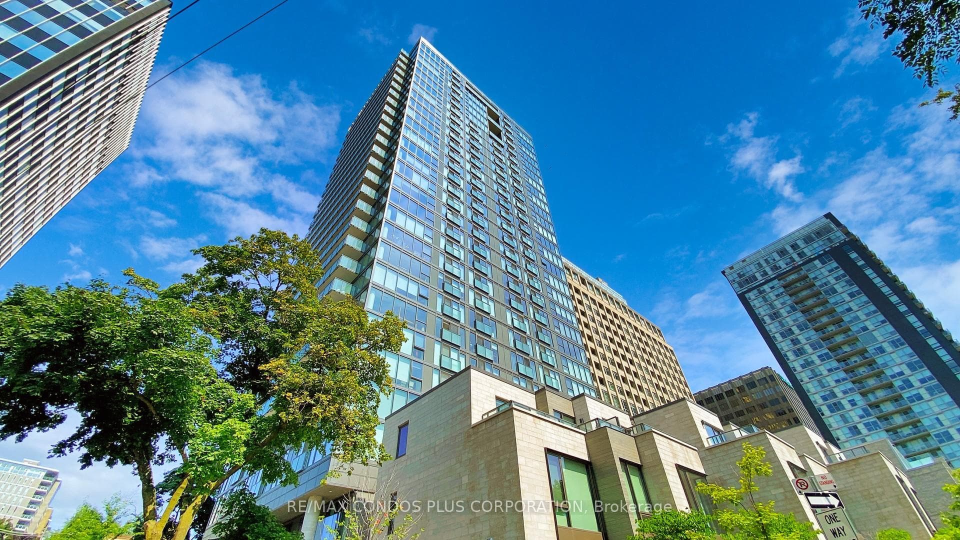 99 Foxbar Road Unit 306, Annex / Yorkville / Summerhill, ON M4V 0B2 - Photo 1
