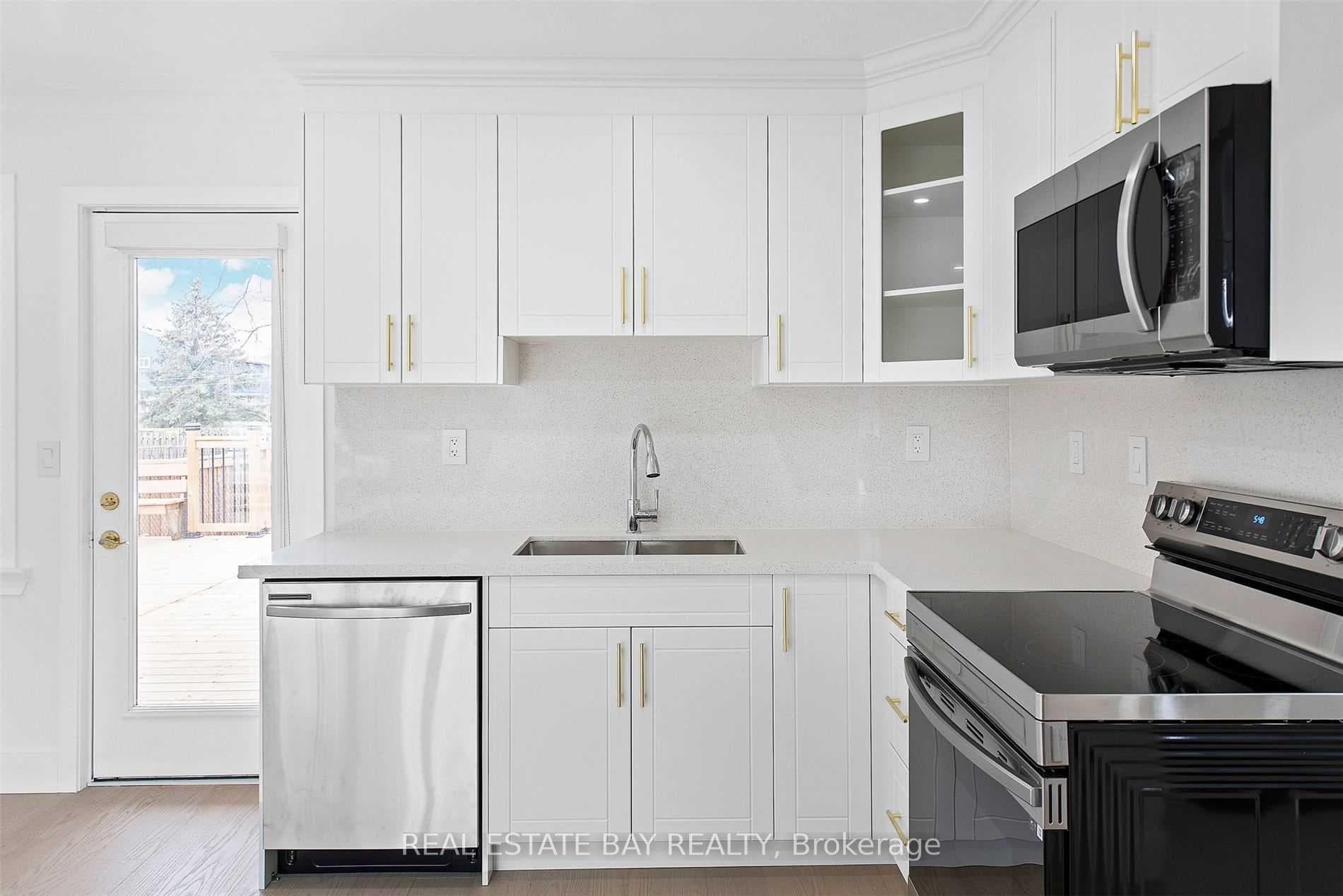 147 Burkholder Street Unit Main, Whitchurch-Stouffville, ON L4A 4J5 - Photo 1