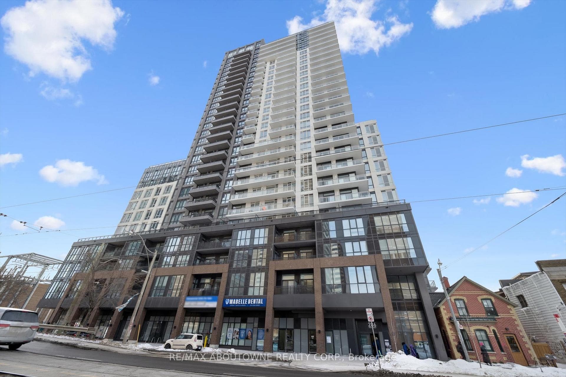 286 Main Street Unit 802, The Beaches / Upper Beaches, ON M4C 4X4 - Photo 1