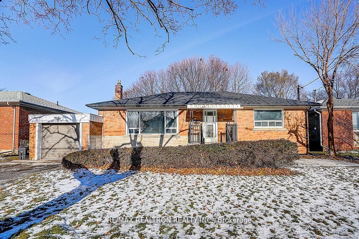 156 Combe Avenue, North York (Bathurst Manor / Clanton Park), ON M3H 4K3 - Photo 1
