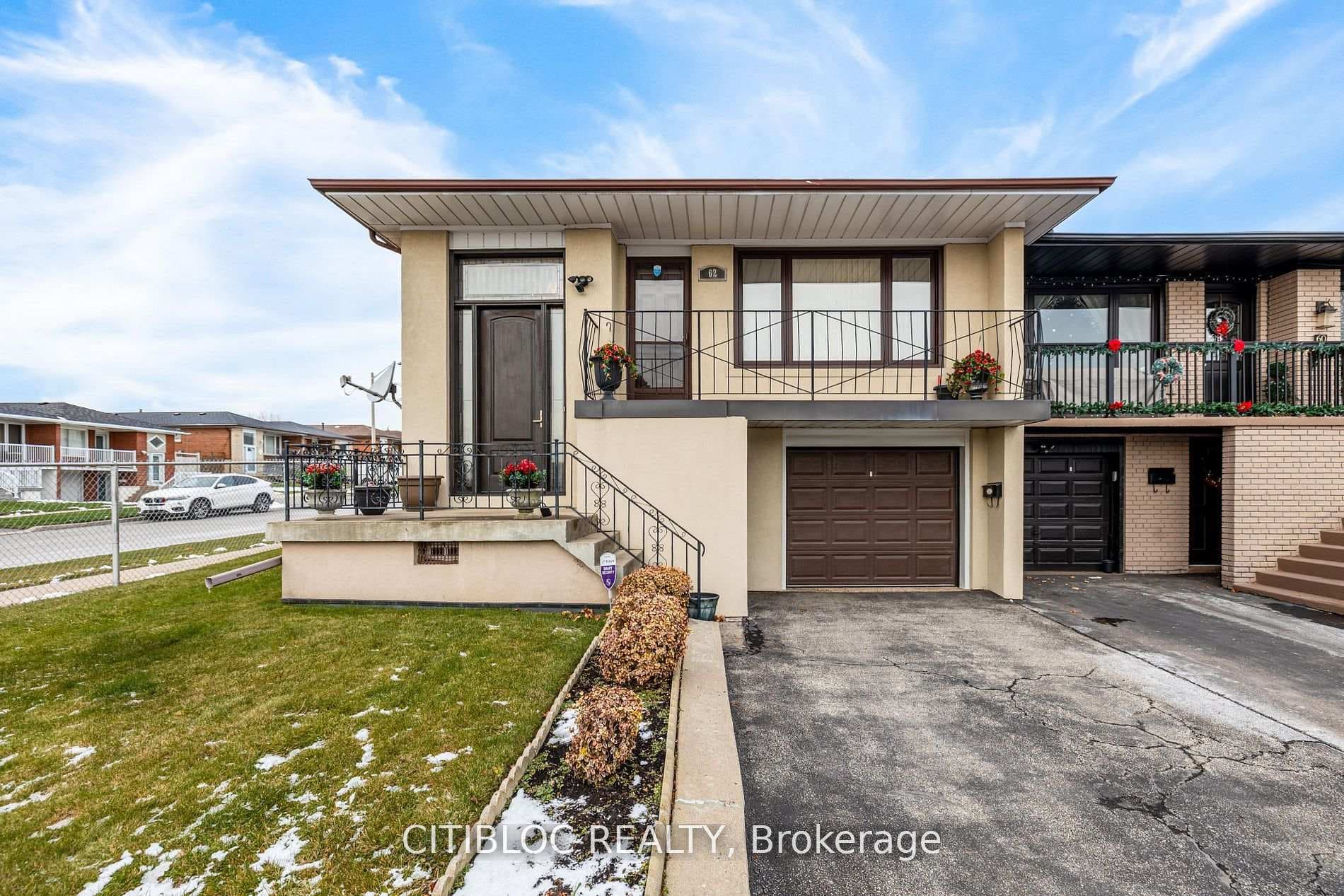 62 Paradelle Crescent, Downsview / Black Creek, ON M3N 1E4 - Photo 1