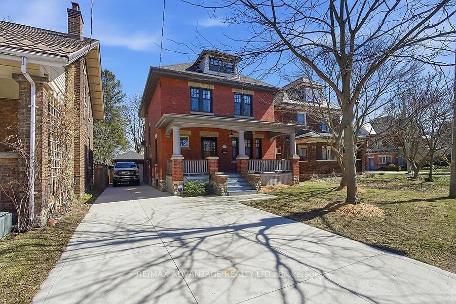 Welcome to 258 Ridout Street