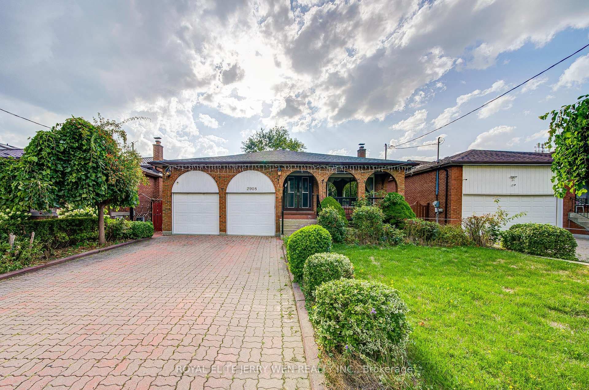 2908 Victoria Park Avenue, Hillcrest Village / Bayview Village, ON M2J 4B1 - Photo 1