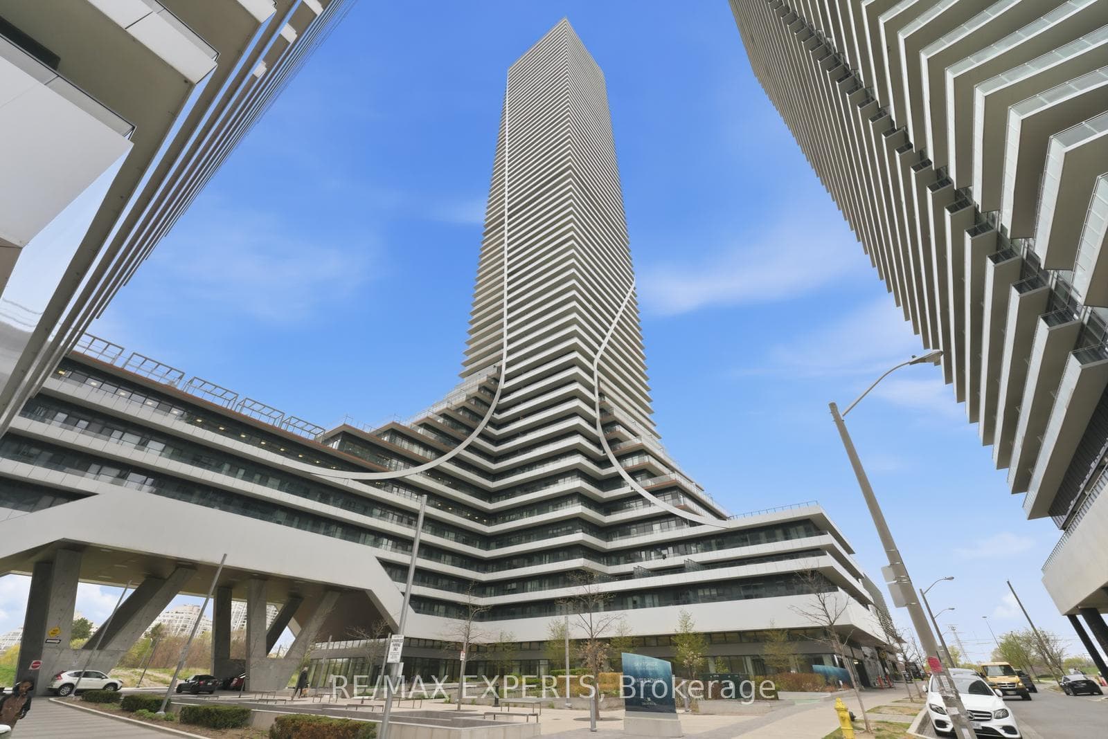 30 Shore Breeze Drive Unit 5606, Liberty Village / Parkdale / South Parkdale, ON M8V 0J1 - Photo 1