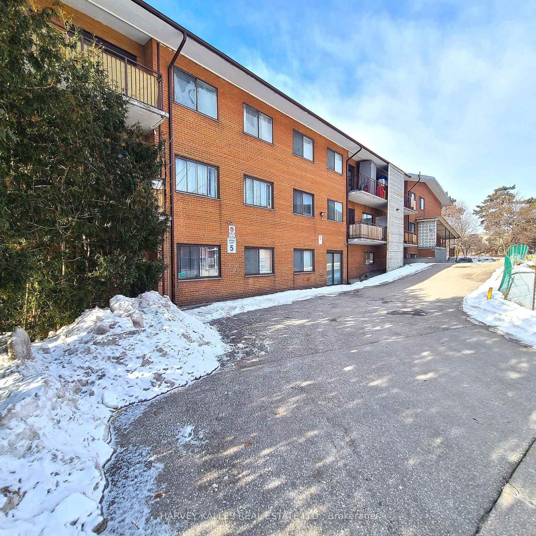 80 Blackfriar Avenue Unit 203, Etobicoke (Kingsview Village / Humber Heights), ON M9R 3S9 - Photo 1