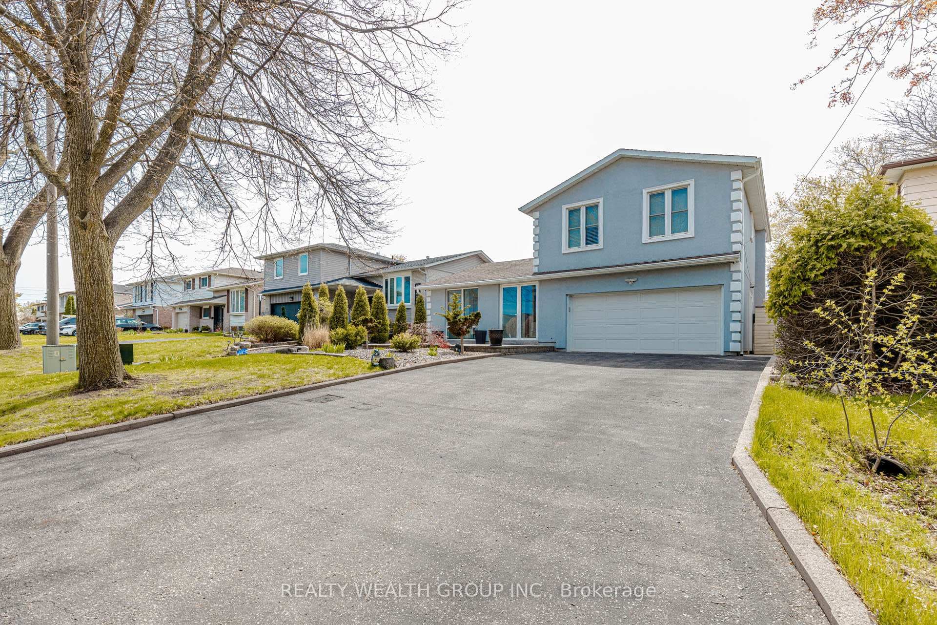 688 Antigua Crescent, Oshawa