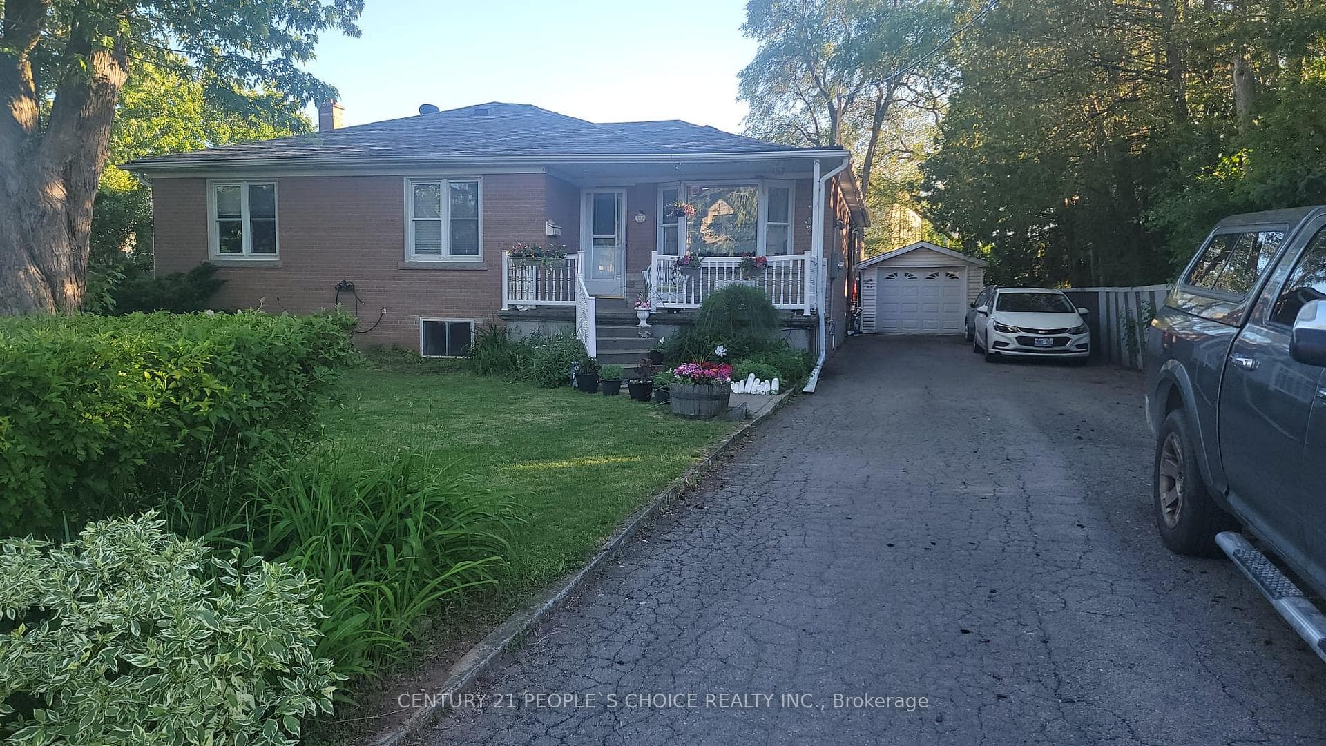 619 Trudale Court Unit Lwr Lvl, Oakville, ON L6L 4H2 - Photo 1
