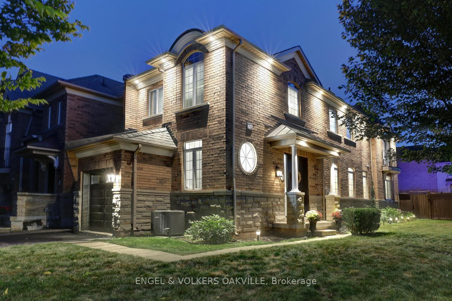 3449 Robin Hill Circle, Oakville