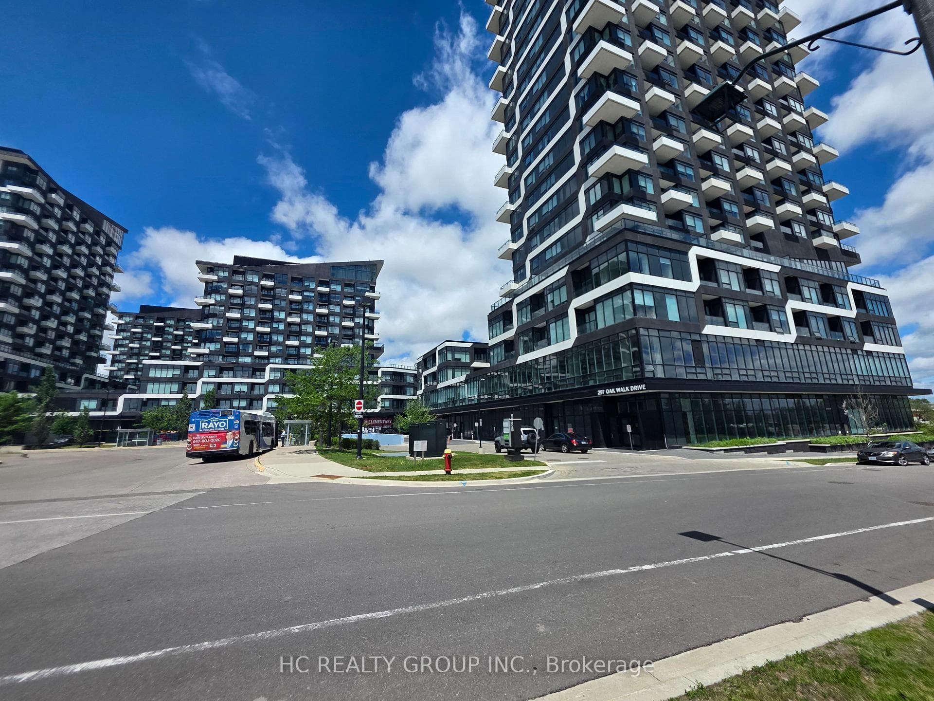 297 OAK WALK Drive Unit 702, Oakville, ON L6H 6Z3 - Photo 1