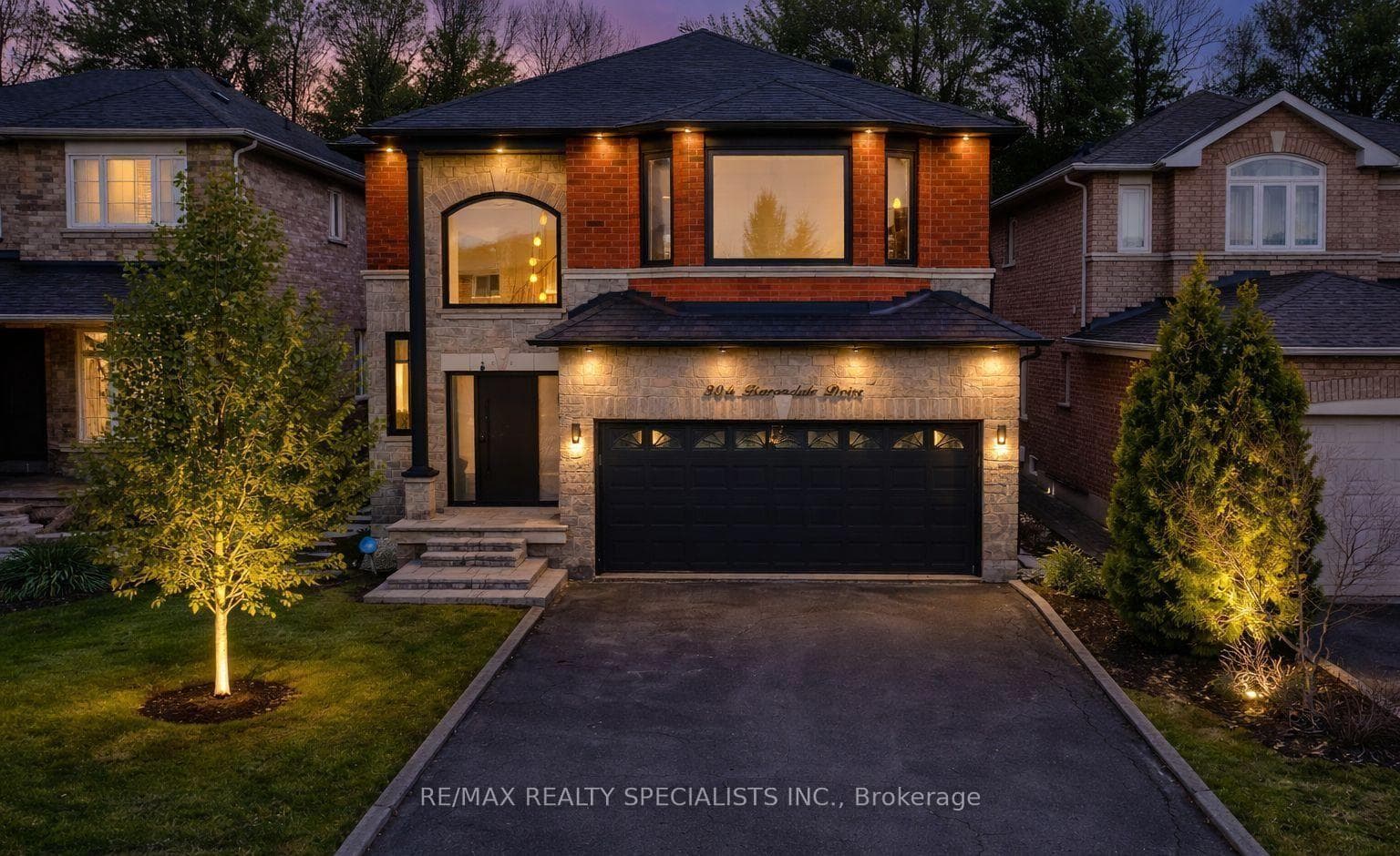 304 Barondale Drive, Mississauga, ON L4Z 3T7 - Photo 1