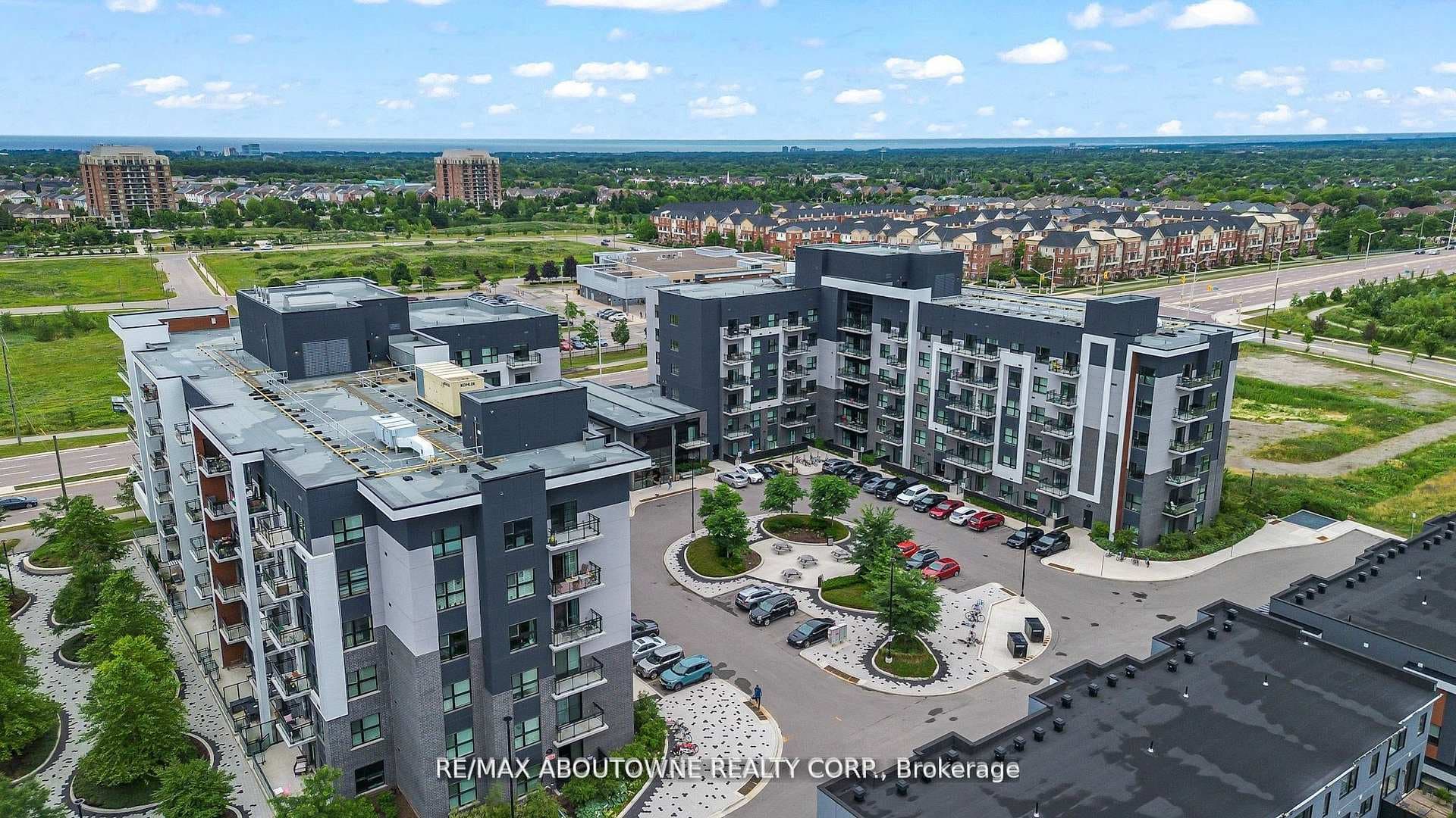 102 Grovewood Common N/A Unit 121, Oakville, ON L6H 0X2 - Photo 1