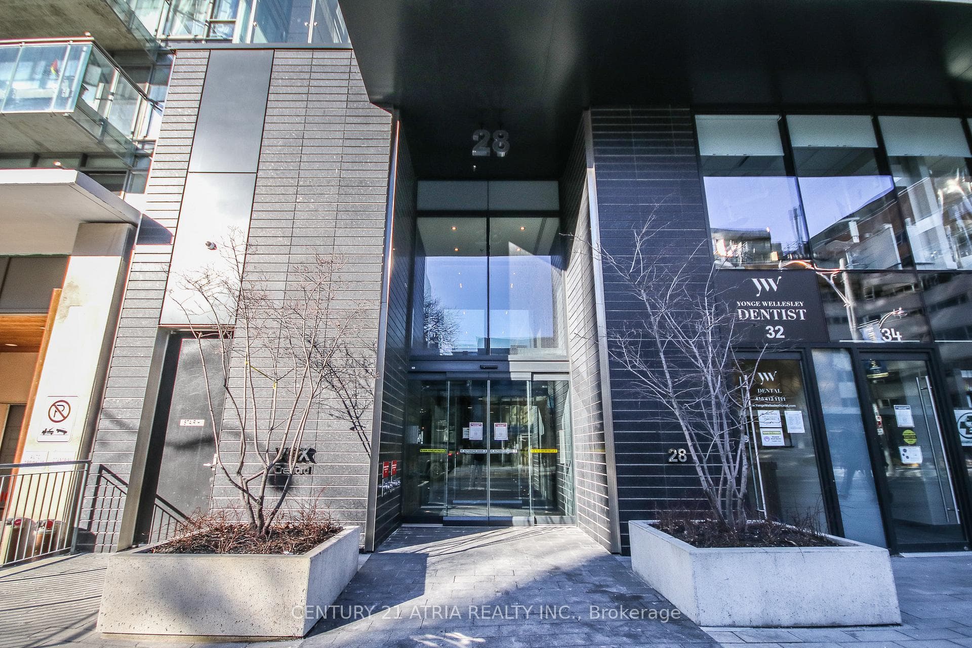 28 Wellesley Street Unit 2310, Toronto C08