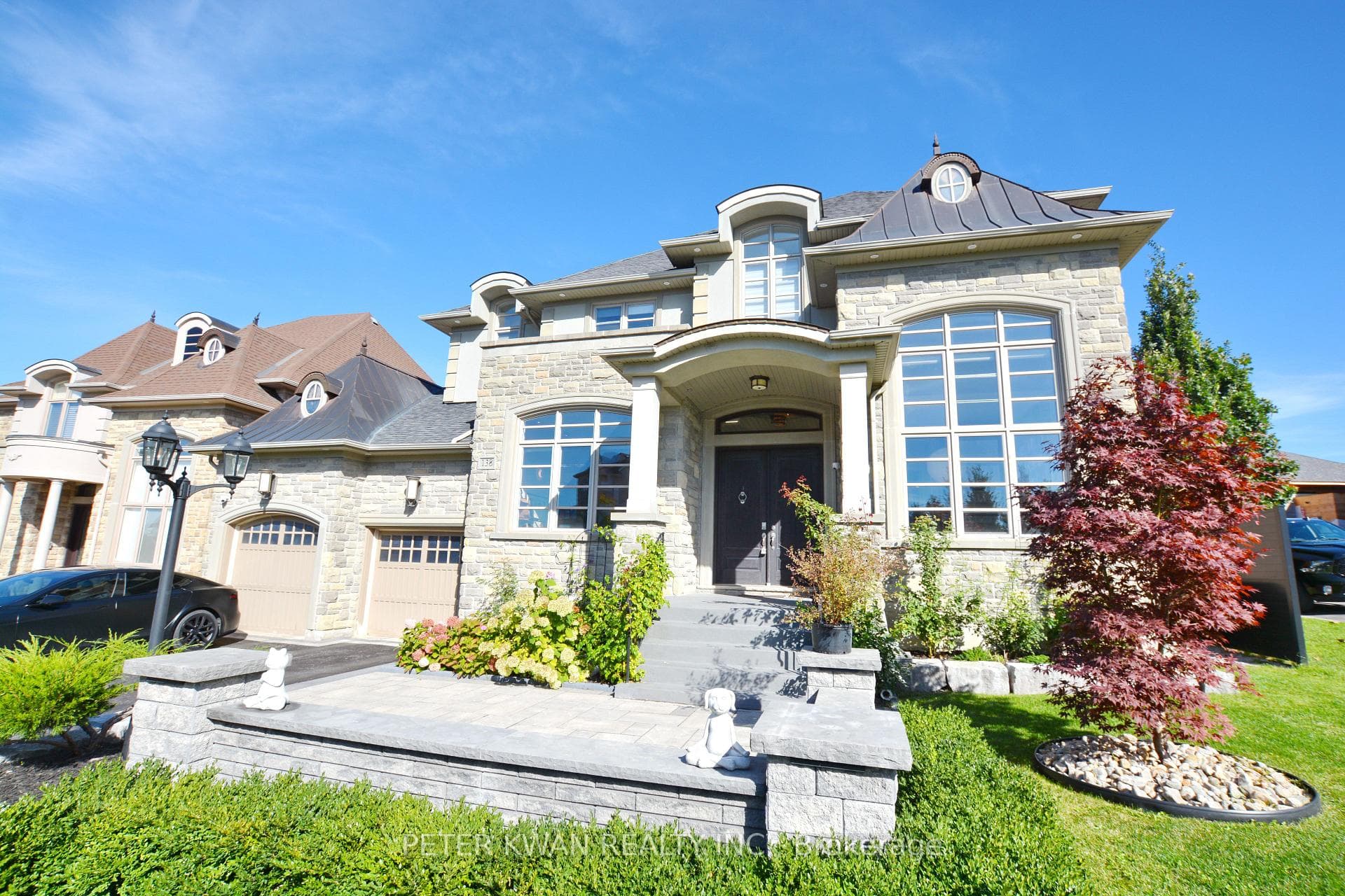 138 Carisbrooke Circle, Aurora, ON L4G 0K4 - Photo 1