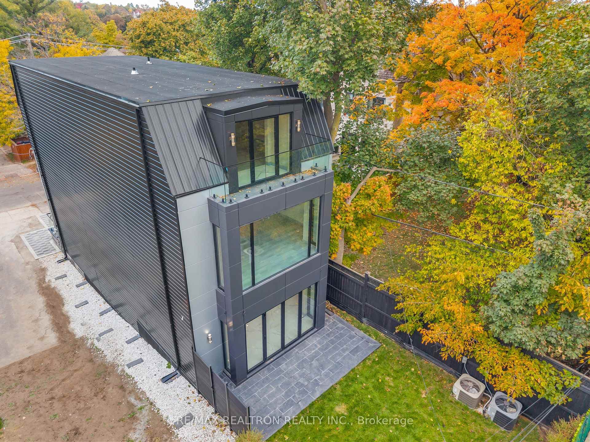 71 Ardmore Road, Forest Hill / Deer Park, ON M5P 1V4 - Photo 1