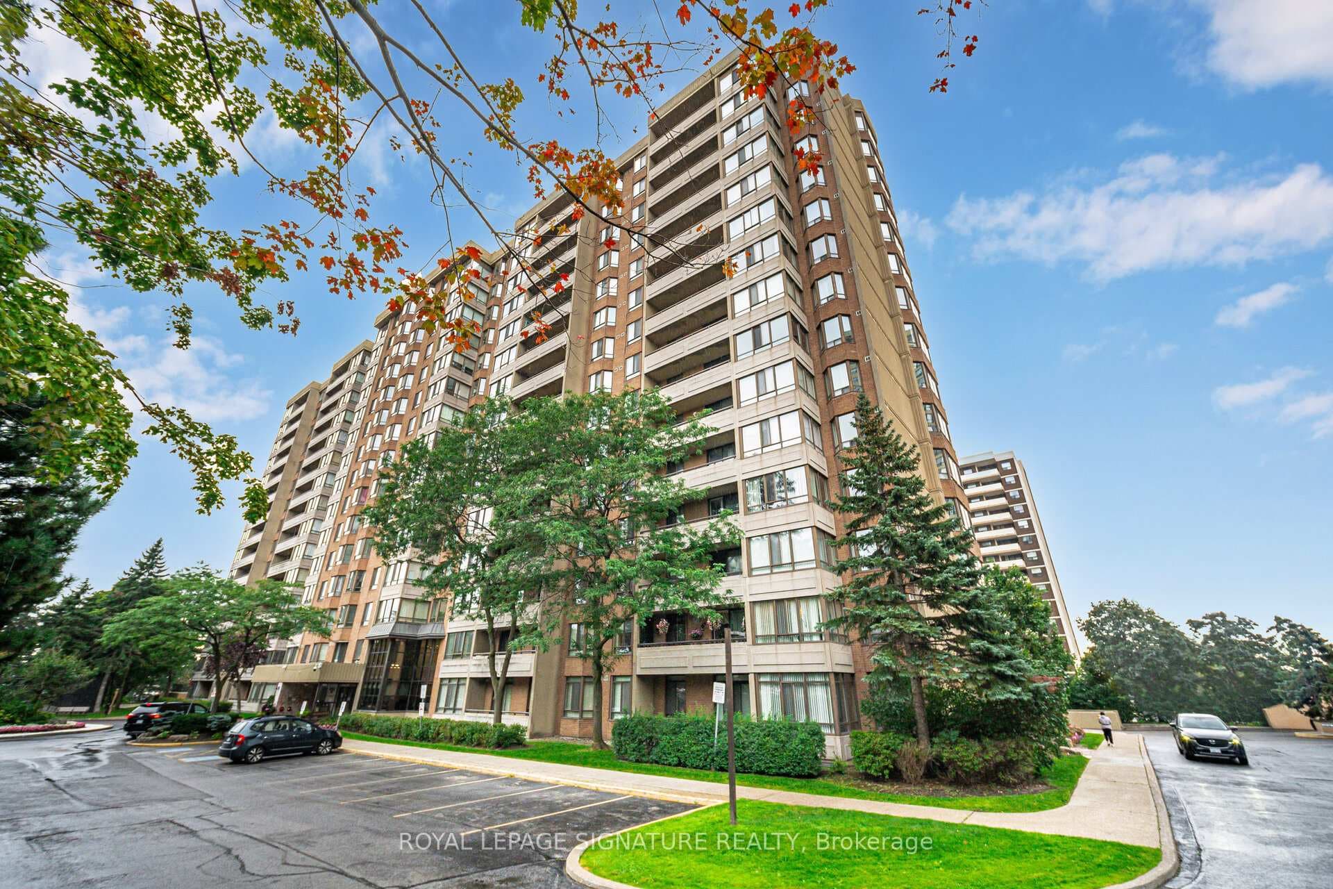 5 Lisa Street Unit 109, Brampton, ON L6T 4T4 - Photo 1