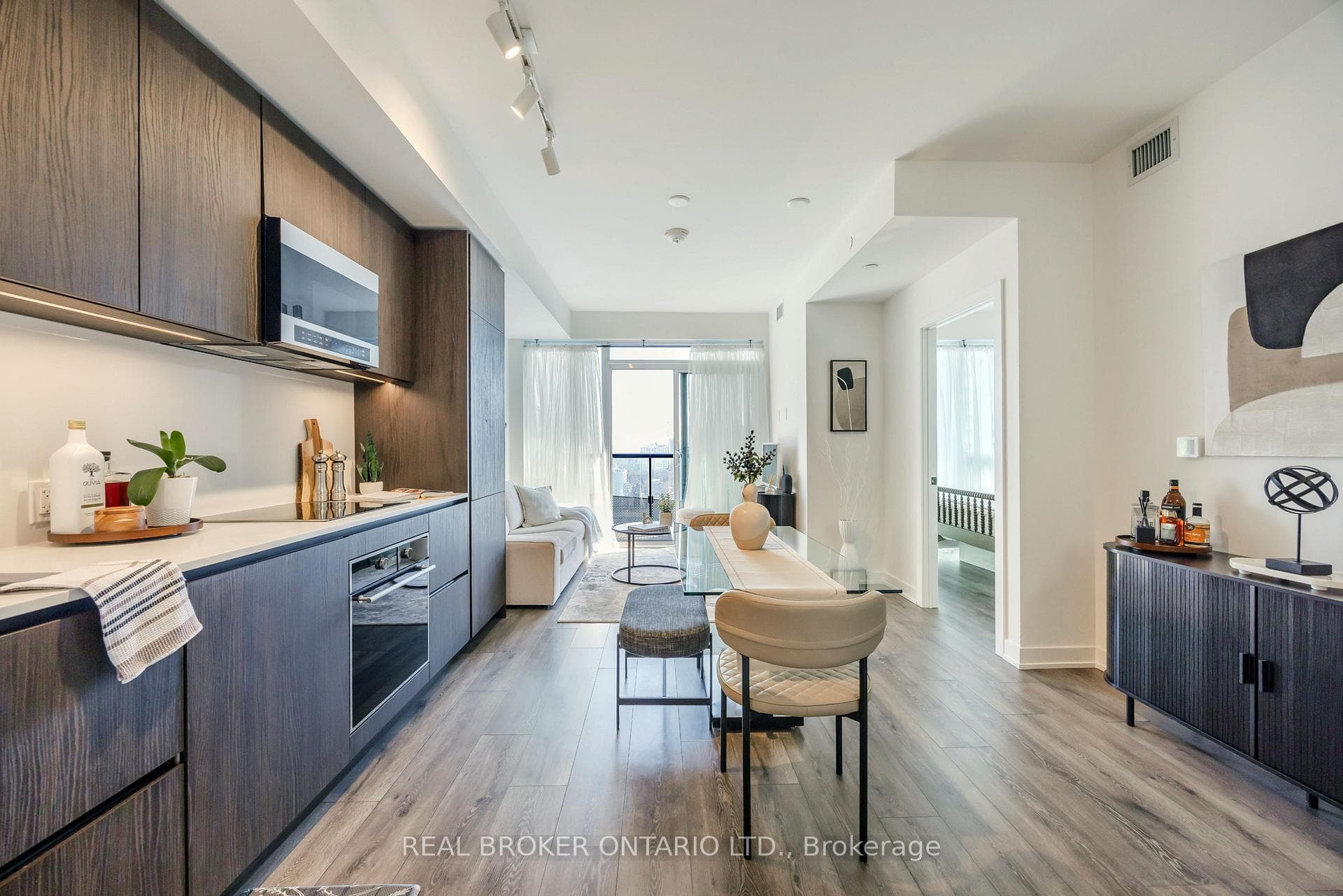127 Broadway Avenue Unit 2101S, Leaside / Davisville, ON M4P 1V4 - Photo 1