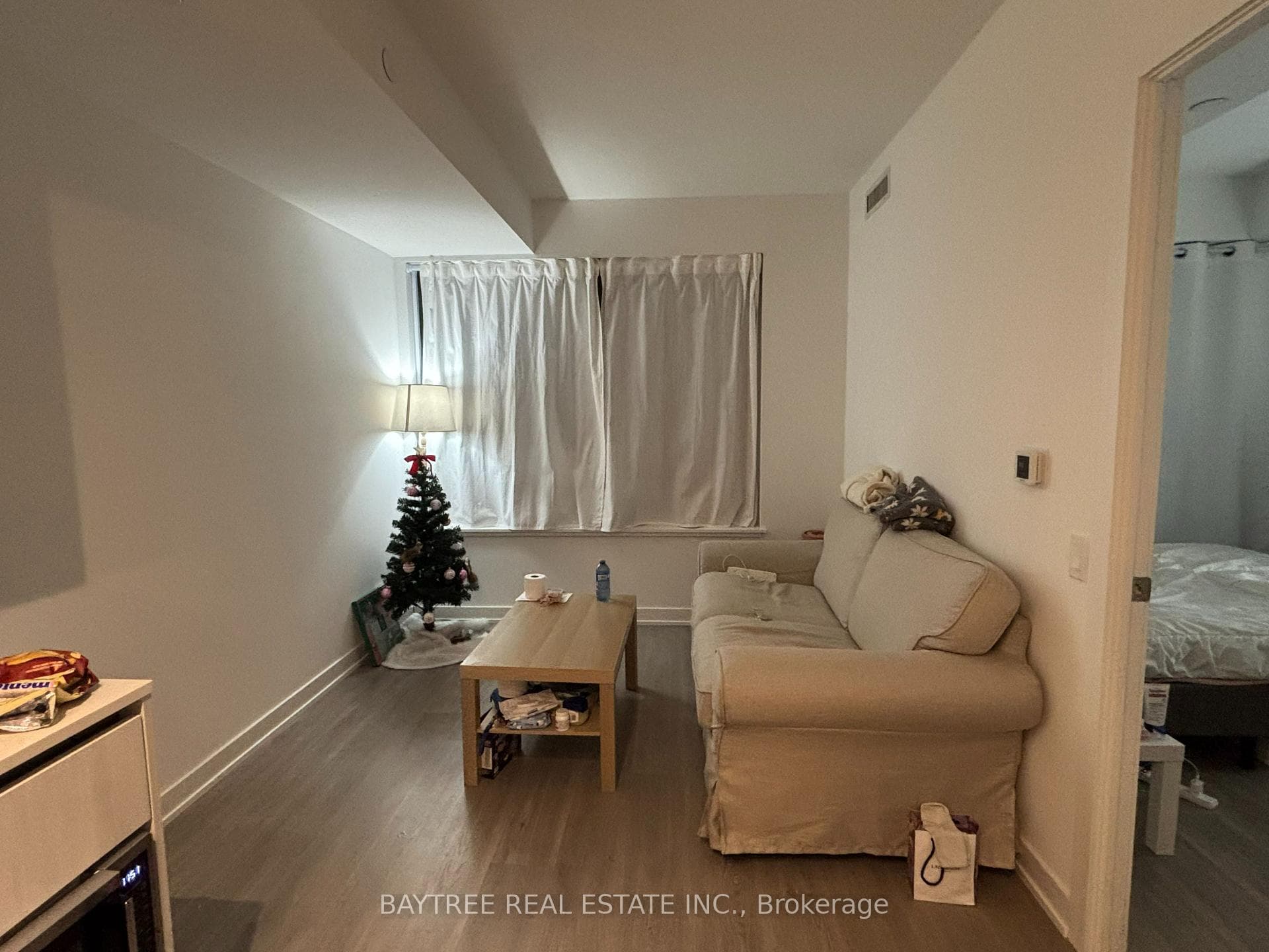 8 wellesley st unit 1502 Street, Toronto C01