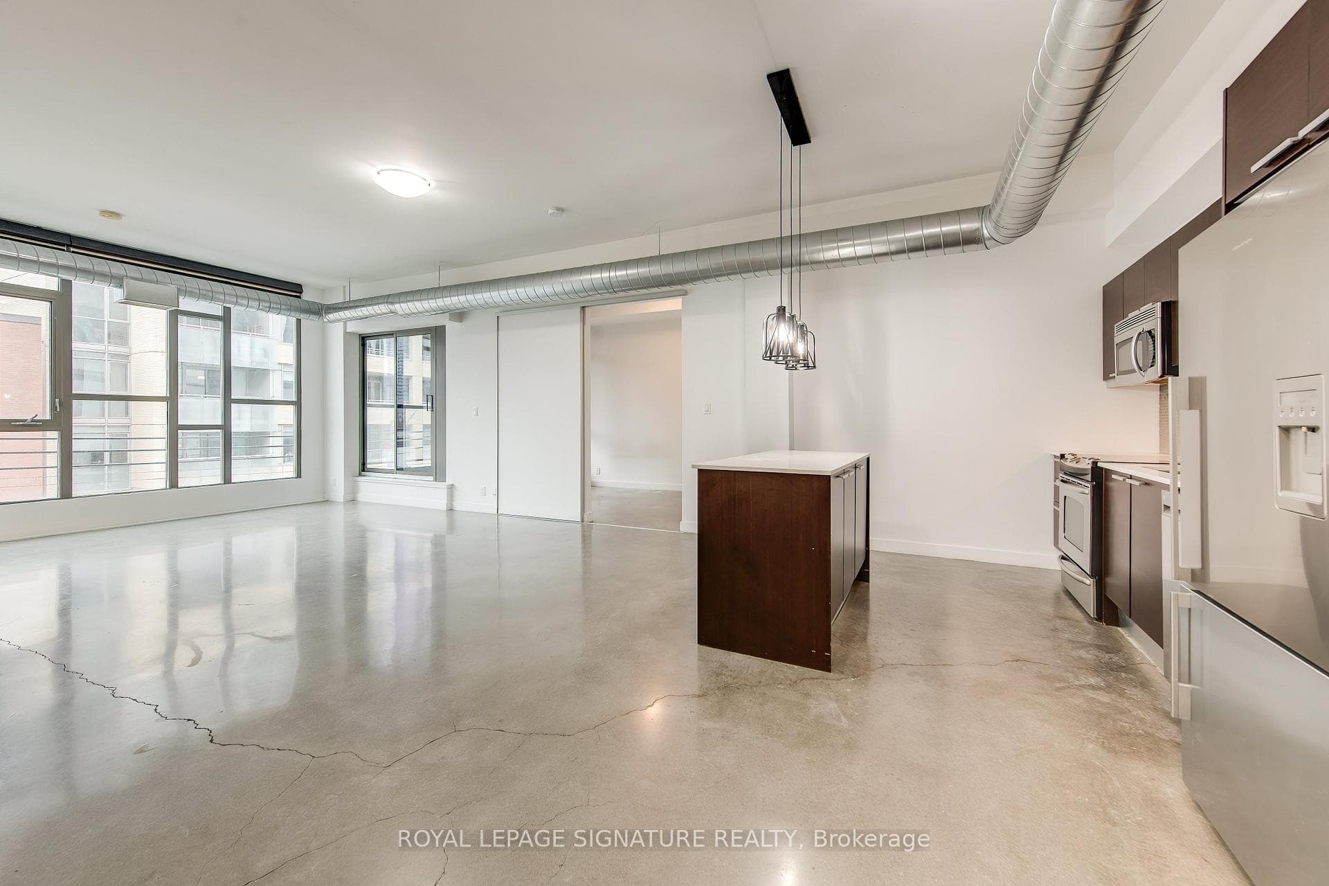 625 Queen Street Unit 211, Riverdale / Leslieville, ON M4M 1G7 - Photo 1