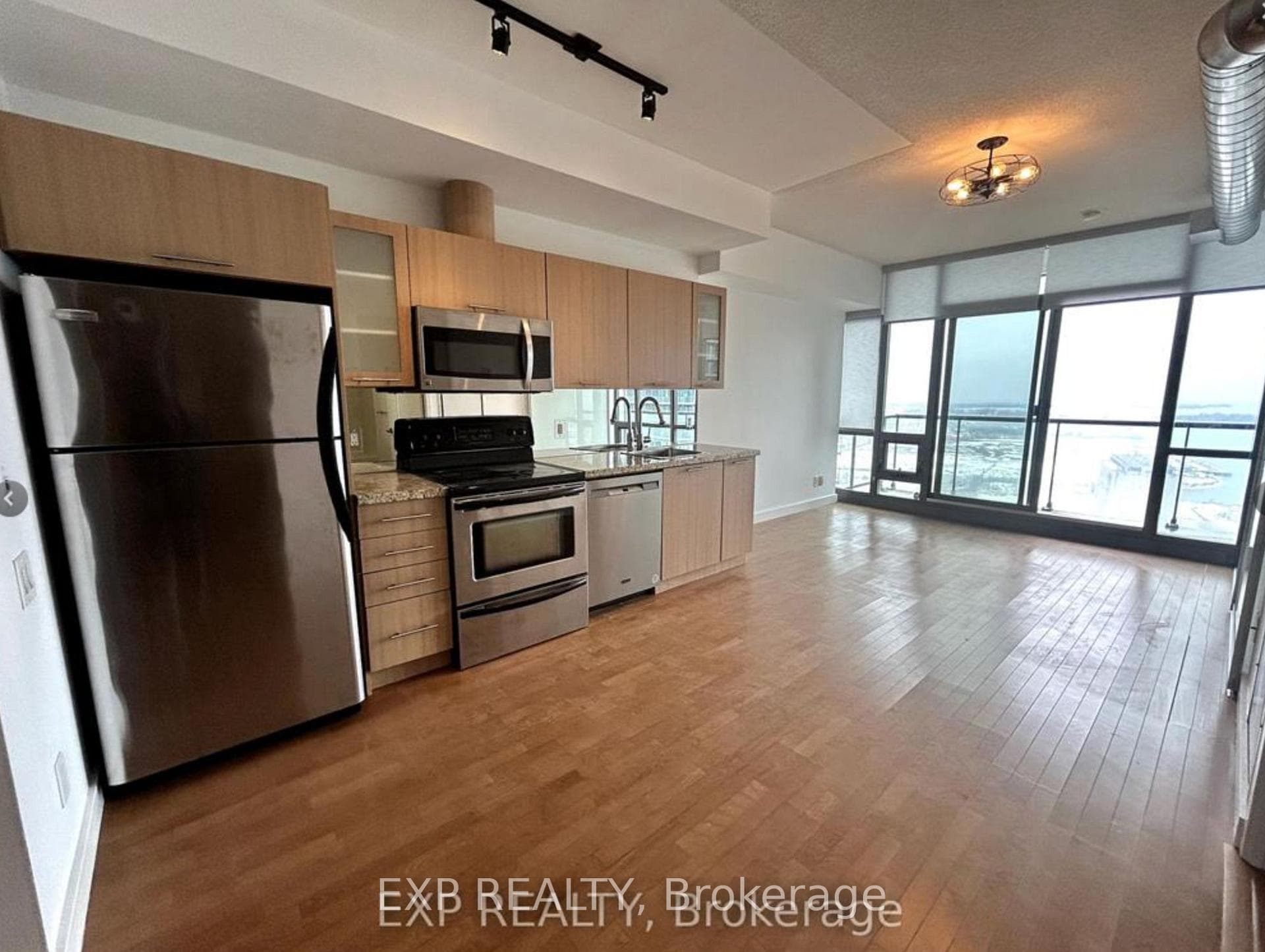 33 Mill Street Unit 2305, Regent Park / Cabbagetown / St. James Town, ON M5A 3R3 - Photo 1