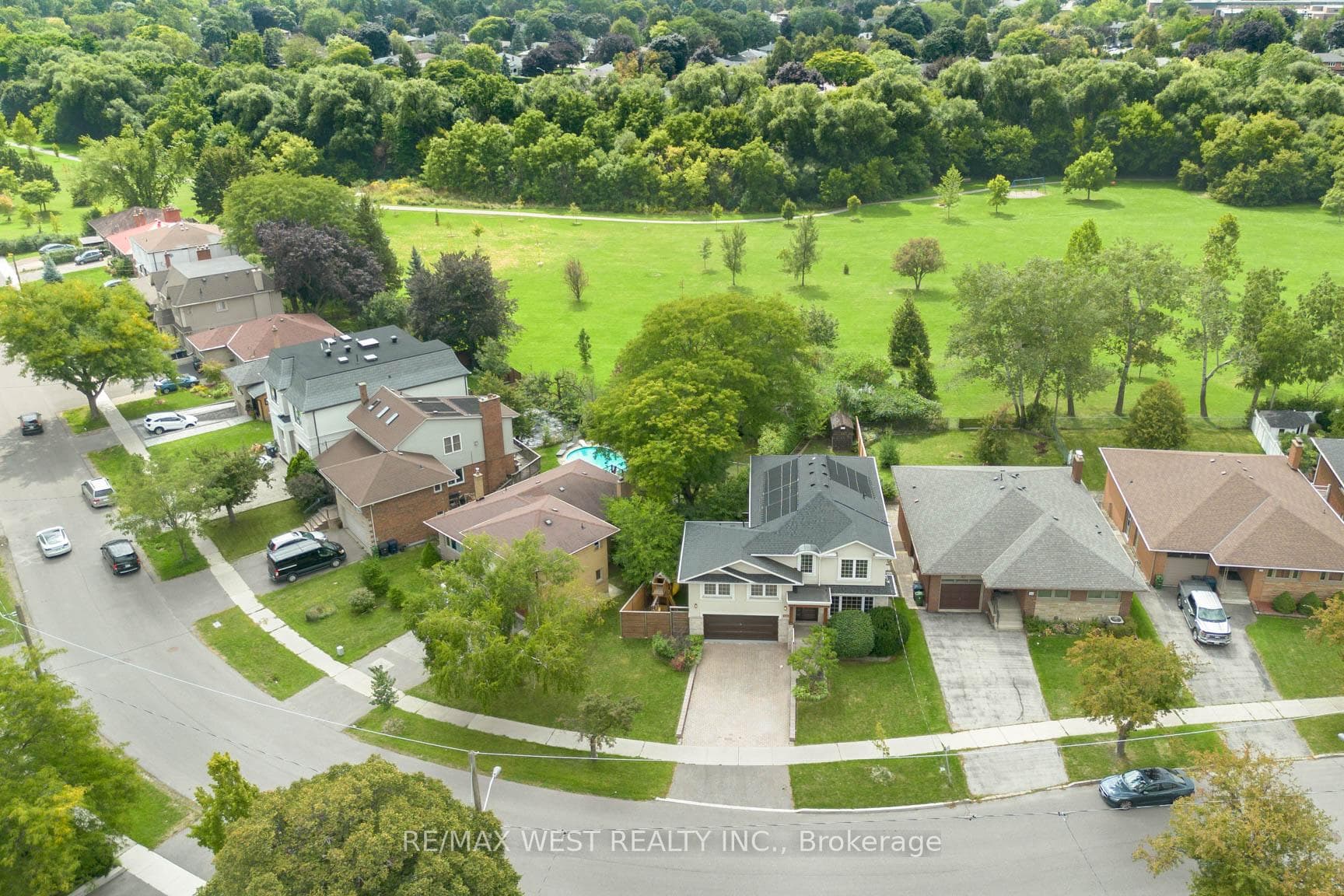130 Saturn Road, Etobicoke (Islington / Rexdale), ON M9C 2S6 - Photo 1