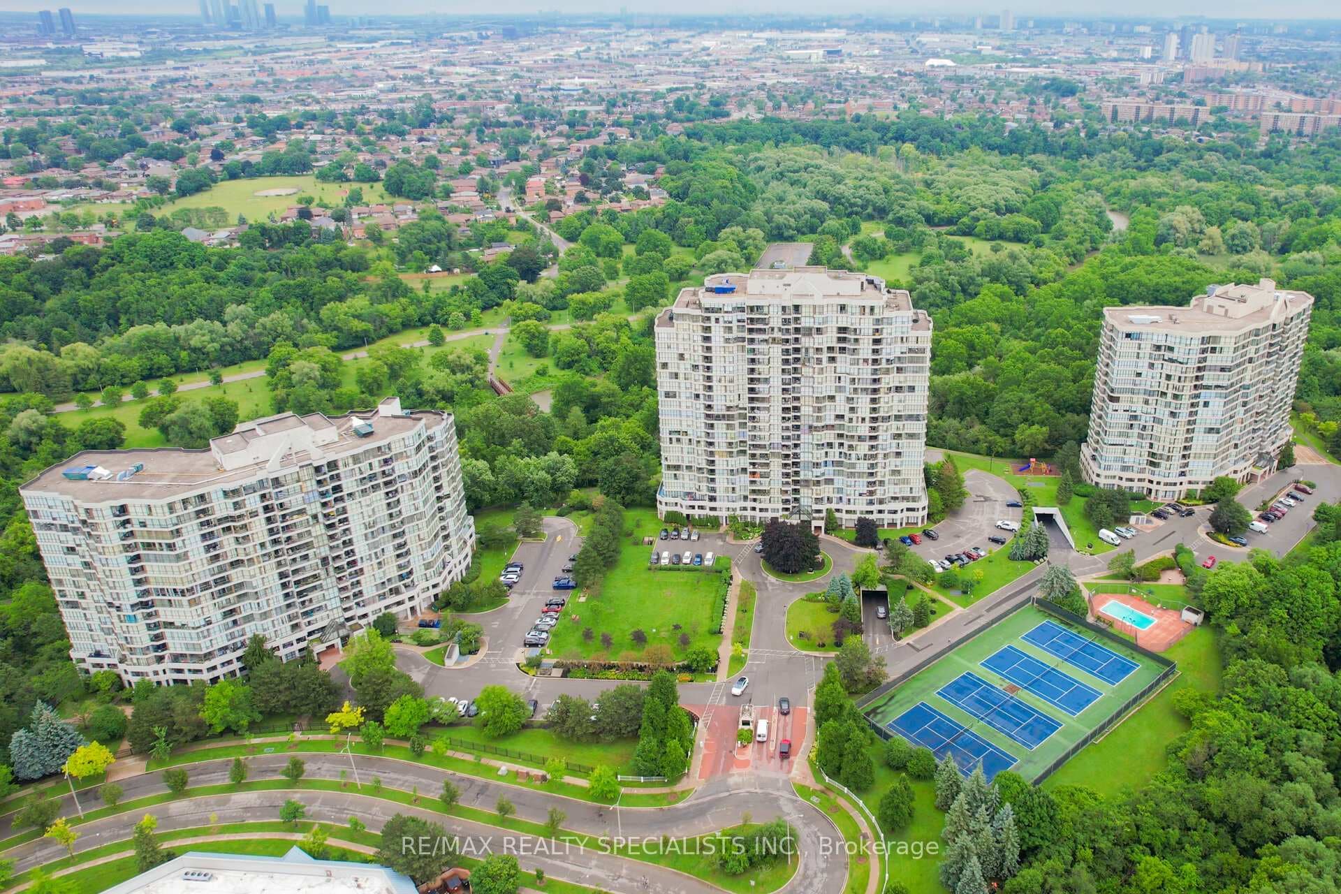 5 Rowntree Road Unit 805, Etobicoke (West Mall / Rexdale), ON M9V 5G9 - Photo 1