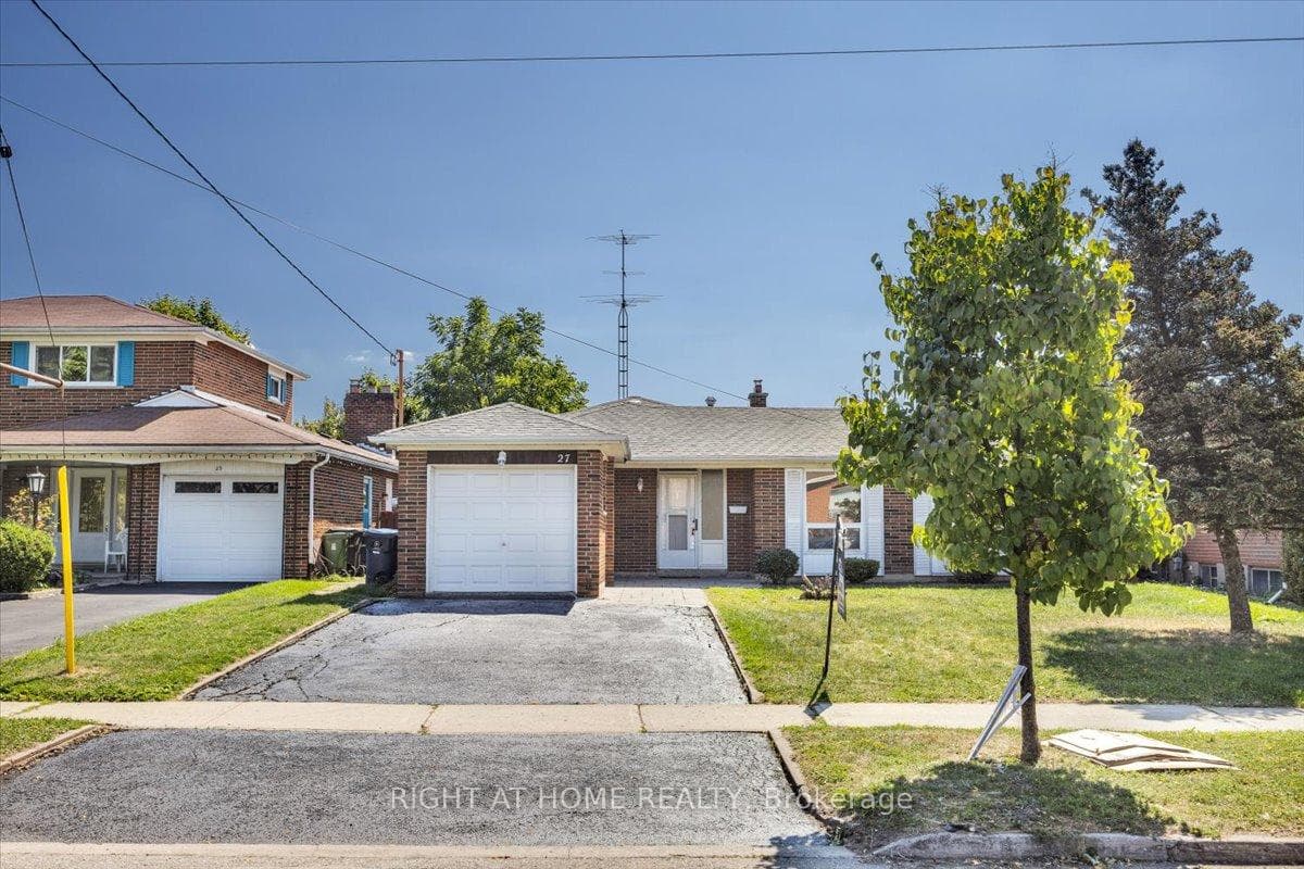 27 Villata Gardens, Downsview / Black Creek, ON M3J 1J7 - Photo 1